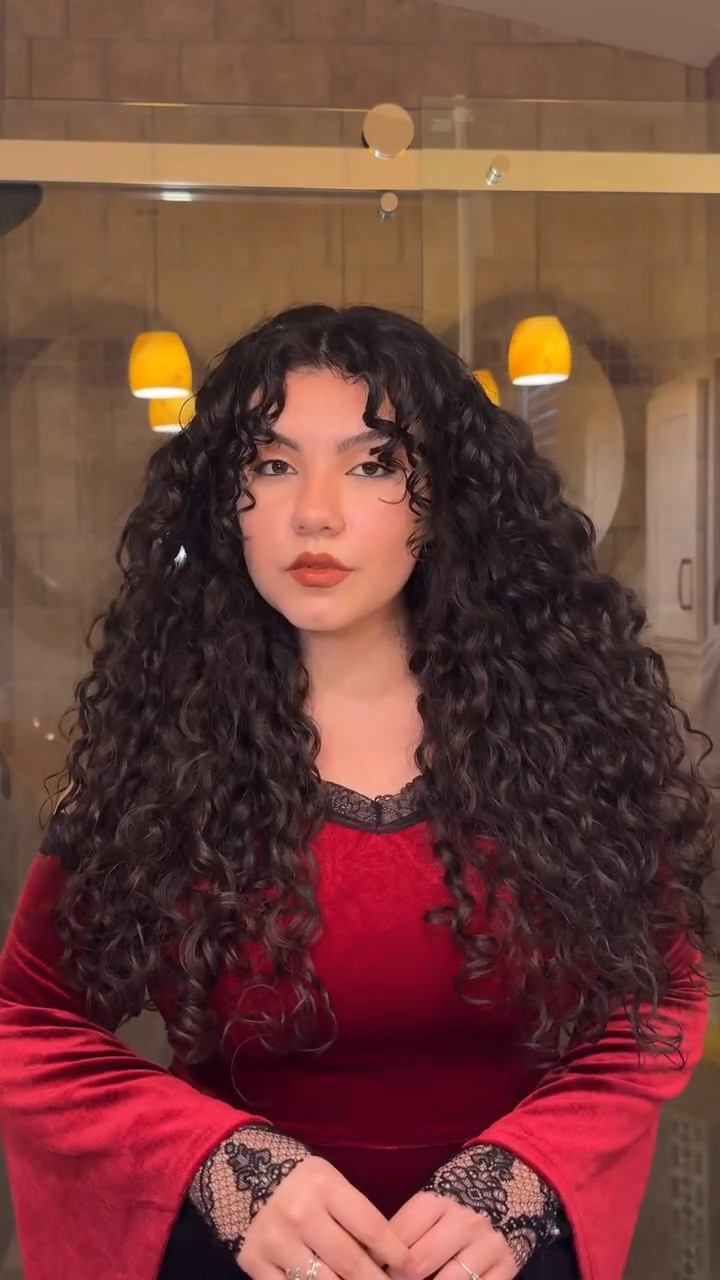 Part 1: Halloween costume ideas for curly hair🥀🖤🕯️
•
•
•
•
#beforeandafter #curlyhair #curlycut #hairtransformation #curltransformation #curls #curlyhairstyles #hairstyle #transformation #curlyhairroutine #hairroutine #hairhacks #naturalcurls #hairinspo #curlyhaircommunity #cachos #rizos #rizosnaturales #halloween