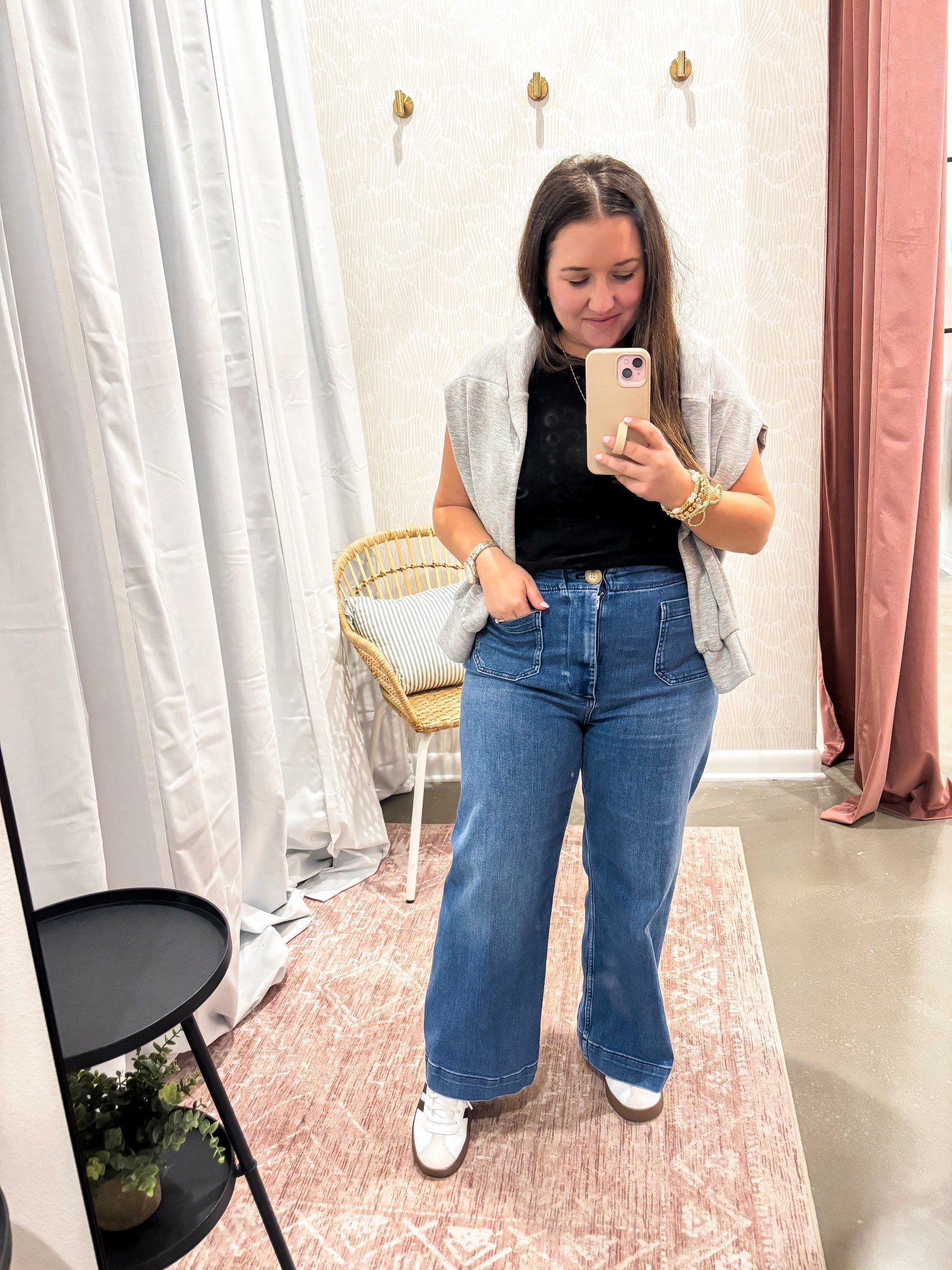 Easy OOTD for a chilly day! 

Denim is old but linked similar, sweatshirt is sold out but linked similarr

#LTKFindsUnder100 #LTKFindsUnder50 #LTKStyleTip