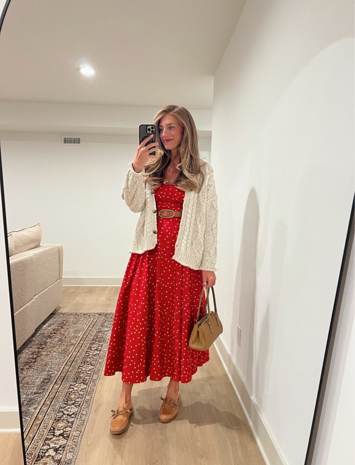A conbo you can’t go wrong with: dress + cardigan ❤️ I always travel with a sleeve to Europe!

Small tall dress
Small cardigan 

European vacation, European dress

#LTKTall #LTKTravel #LTKootd