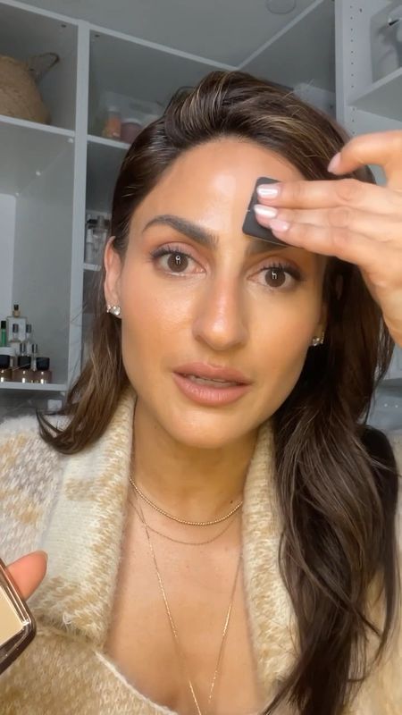 How to touch up concealer without it caking 

#LTKbeauty #LTKVideo #LTKover40