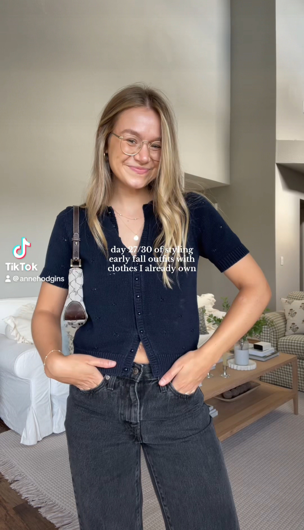 Jeans are Levi’s, TTS. Top is Sezane. Bag is vintage Ralph Lauren. Shoes are Franco Sarto ballet flats. Glasses are Eyebuydirect