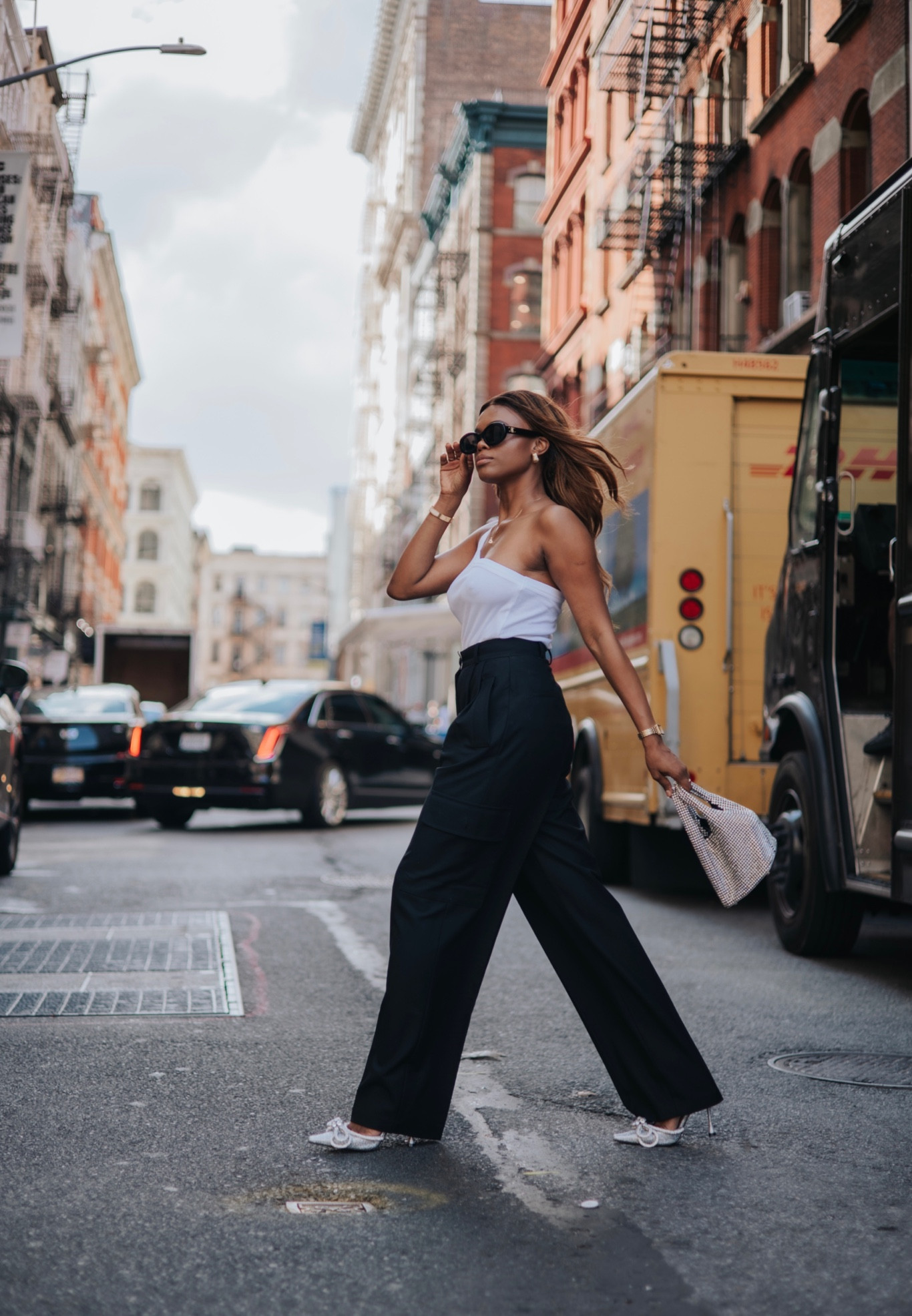 Precious cargo @frankiesjop

Cargo pants are back like they never left! And these from the TFS are chef kiss 🤌🏿 
Wearing an XS 
Love them so much. I got two colors  

#LTKworkwear #LTKstyletip #LTKSeasonal