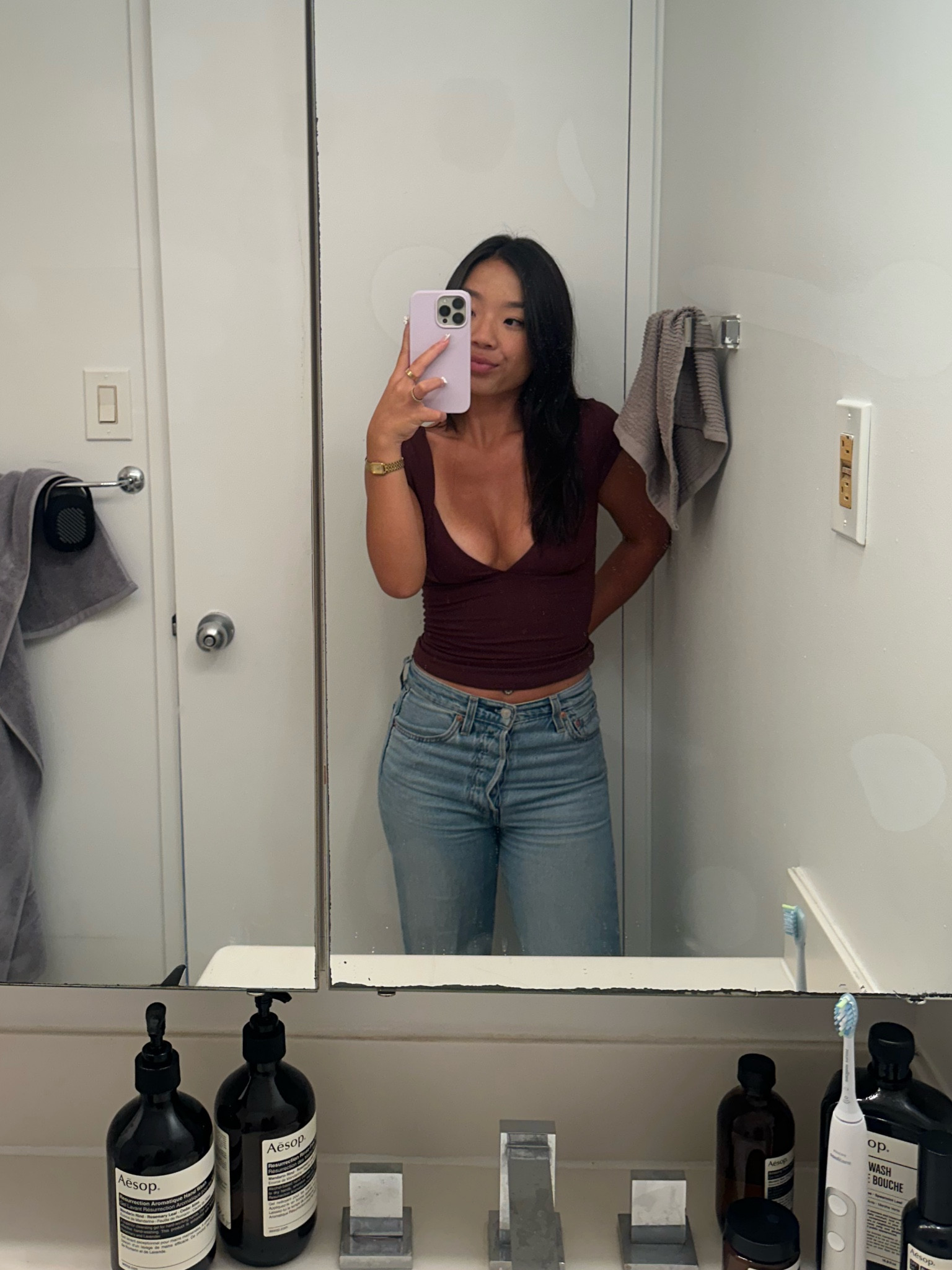 Flattering short sleeve 

#LTKHome #LTKActive #LTKFindsUnder50