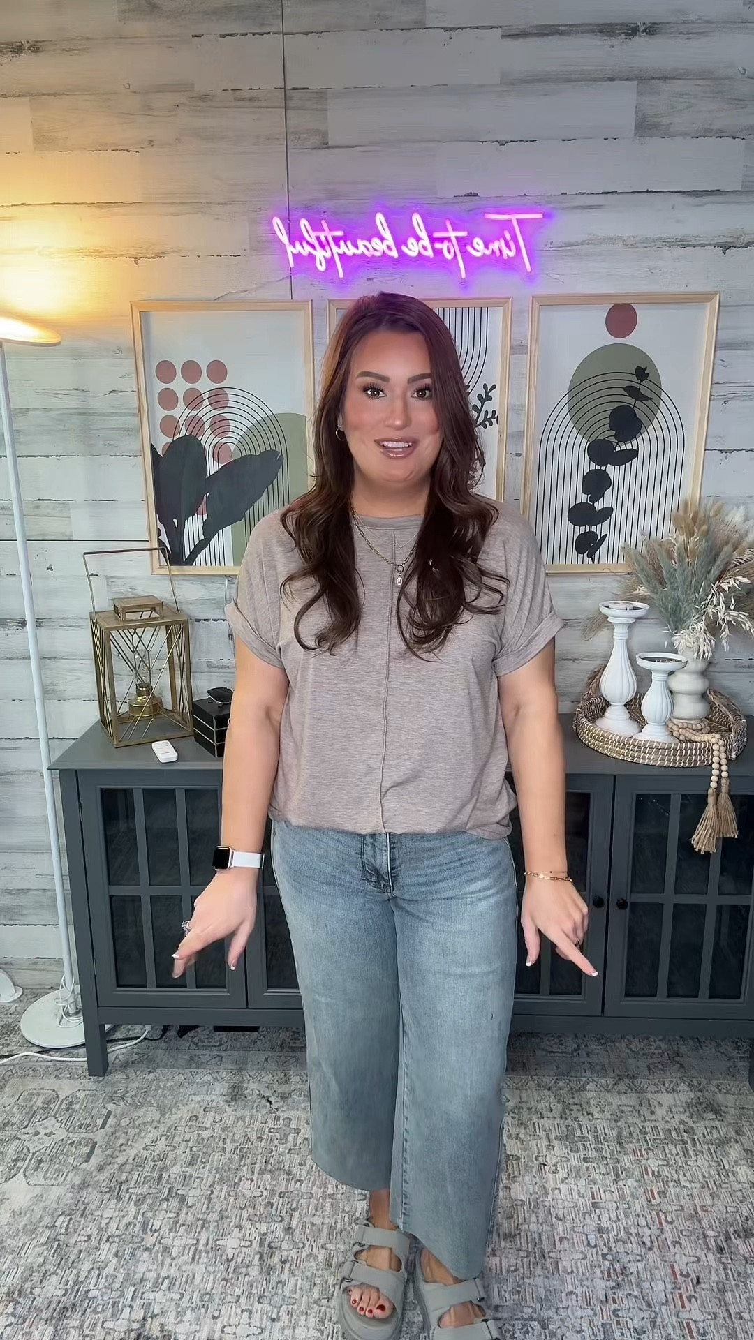 Rolled cuff short sleeve crew neck! 😍

#LTKMostLoved #LTKStyleTip #LTKMidsize