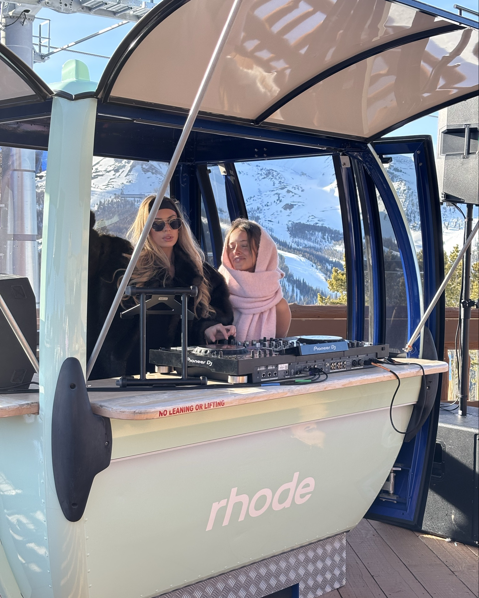 Rhode Aprés ski party in Big Sky 

#LTKgrwm #LTKTravel #LTKValentine