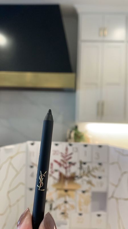 YSL Beauty Advent Calendar Day 2

Dessin Du Regard Waterproof Eyeliner Pencil in Black


#LTKbeauty #LTKHoliday #LTKGiftGuide