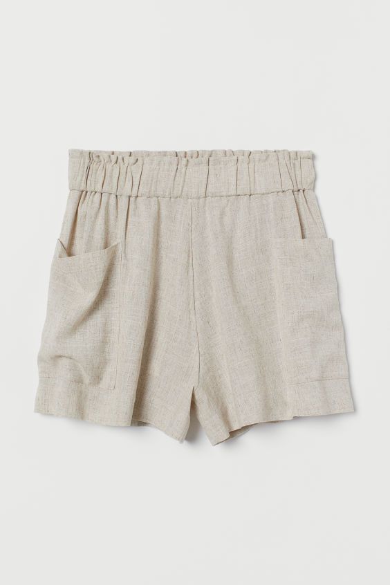 Kurze Shorts aus Viskose-/Leinen-Mischgewebe. Die Shorts hat einen hohen, elastischen Bund mit sc... | H&M (DE, AT, CH, NL, FI)