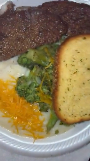 How To cook Bone In Ribeye Steak 

Comment SHOP below to receive a DM with the link to this post on my LTK ⬇ https://liketk.it/5xWjv #ltkholiday #ltkdayinmylife #ltkfoodie