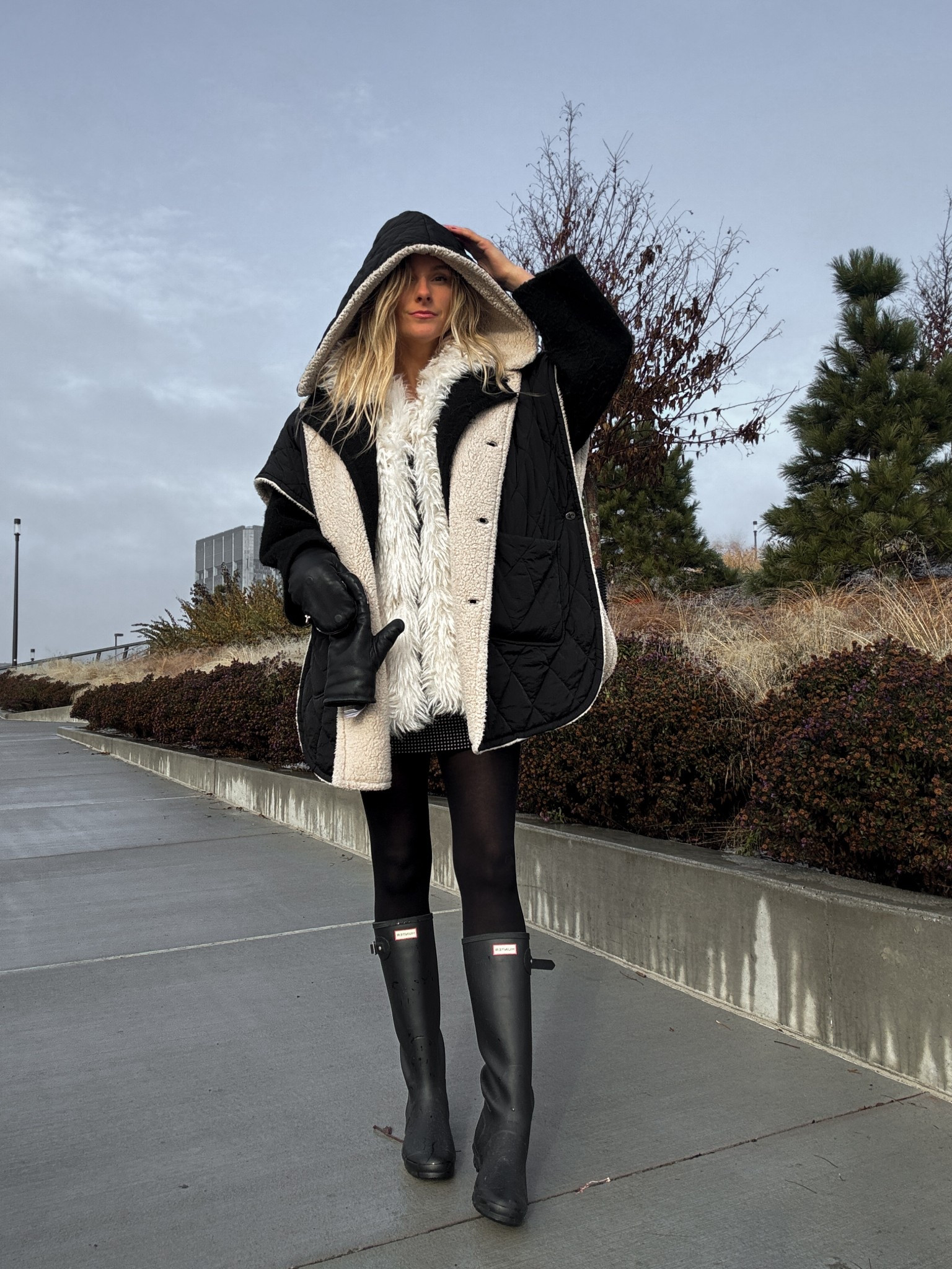 What to wear in cold and rain
How to layer for your commute
Hunter rain boots
Quilted poncho outfit 
Longline fur vest 

Poncho is old anthro
Vest is old Zara

#LTKFindsUnder100 #LTKTall #LTKSeasonal