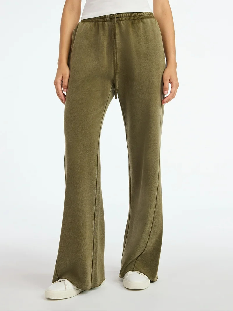 Scoop Women’s Mineral Washed Fleece Flare Leg Sweatpants, Sizes XS-XXL | Walmart (US)