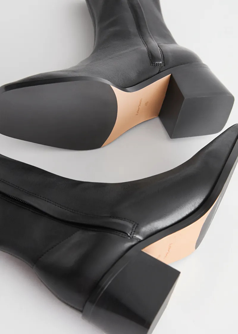 Eckige Sockboots aus Leder | & Other Stories (DE + FR)