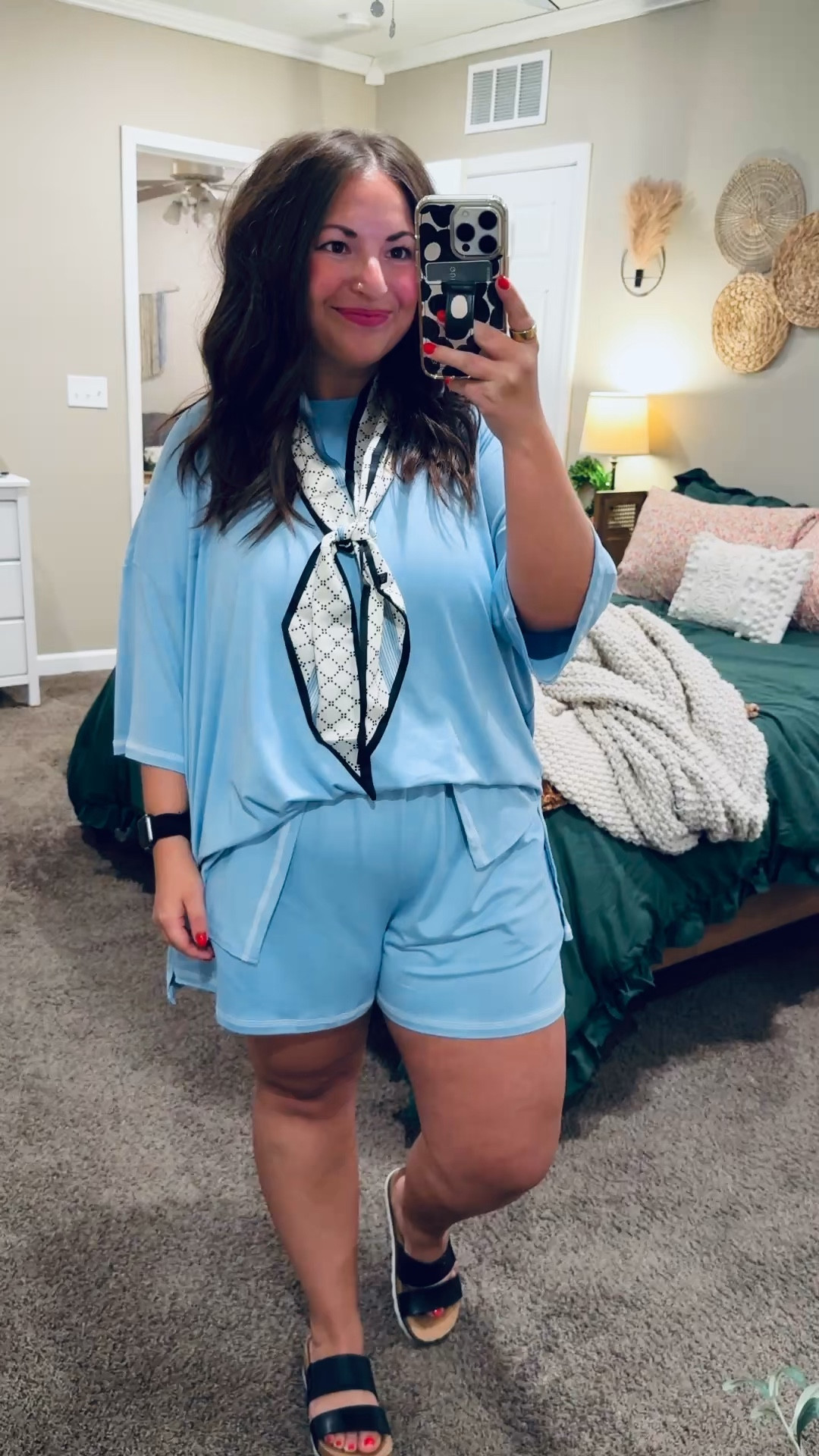 The easiest trend to copy right now → add a scarf + suddenly the outfit feels styled & put together!

sandals: fit true to size // wearing a 5
set: bottoms fit true to size, top fits oversized // wearing an XL 

 

#LTKootd #LTKMidsize #LTKWorkwear