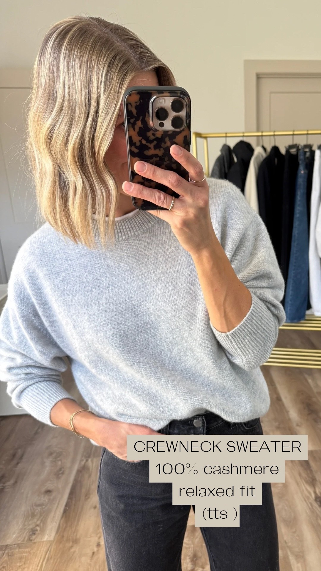 Aritzia Sale Picks: Cashmere Sweater (wearing small)

@aritzia #artiziapartner #ad #paidlink

#LTKHoliday #LTKGiftGuide #LTKOver40