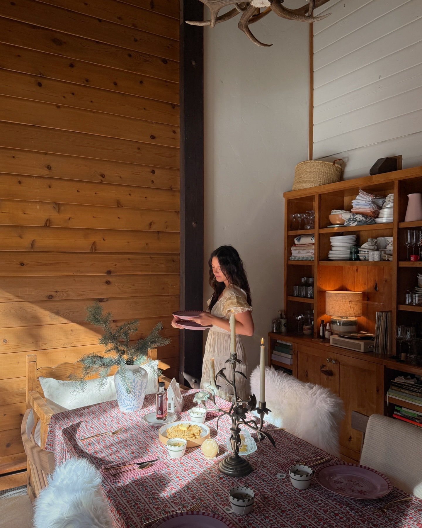 breakfast at the snow cottage ❄️🫖🕯️🍯🏔️