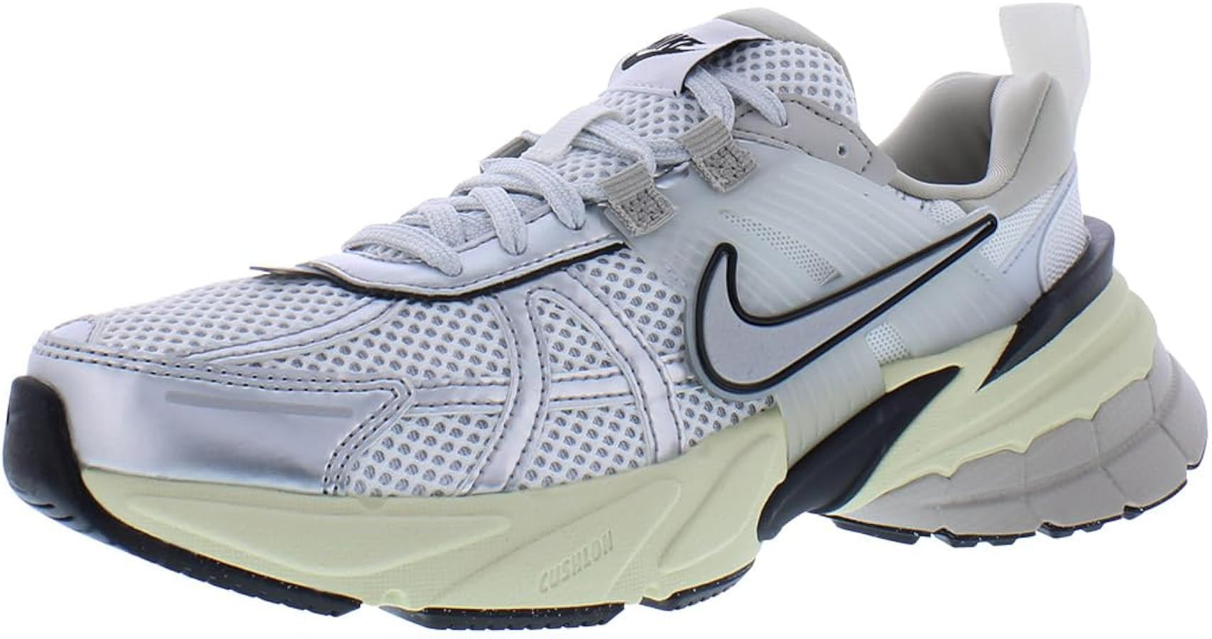 Nike Women's V2K Run Shoes | Amazon (US)