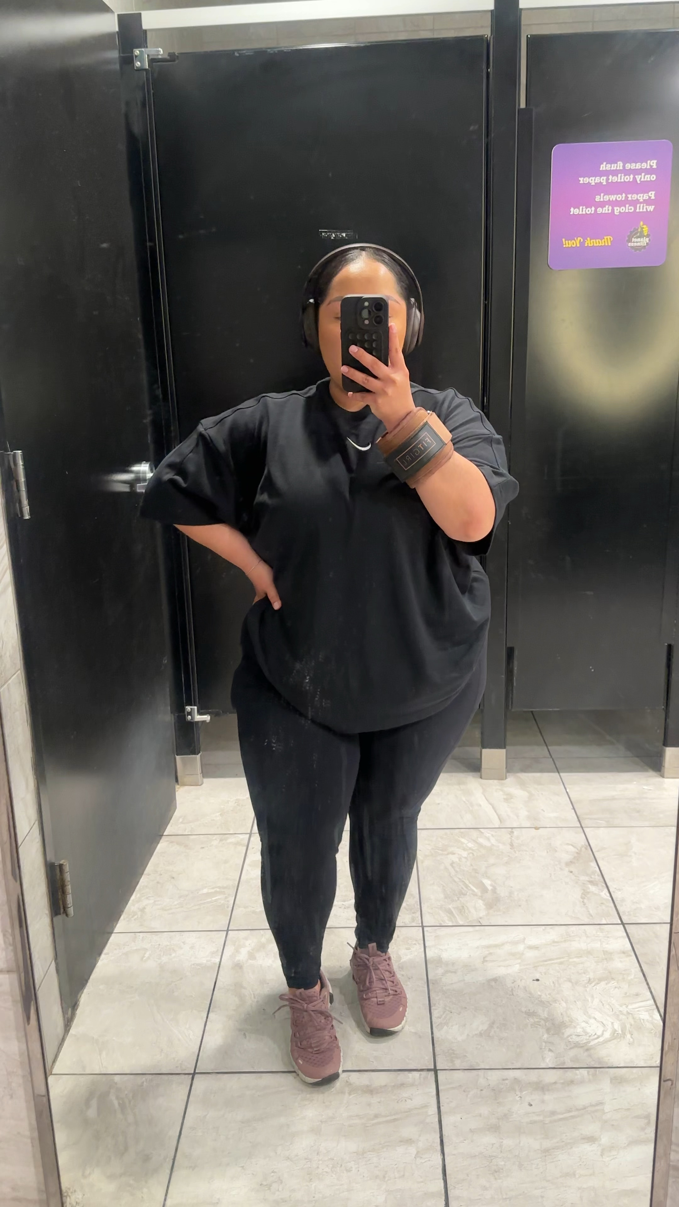 Gym Outfit 

The comfiest and most perfect oversized top for the gym! 

I’m wearing size large 

#LTKFitness #LTKPlusSize #LTKVideo