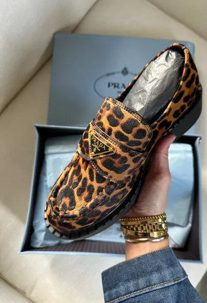 DHGATE FIND PRADA LOAFERS 

 #LTKFestival #LTKFindsUnder50 #LTKShoeCrush