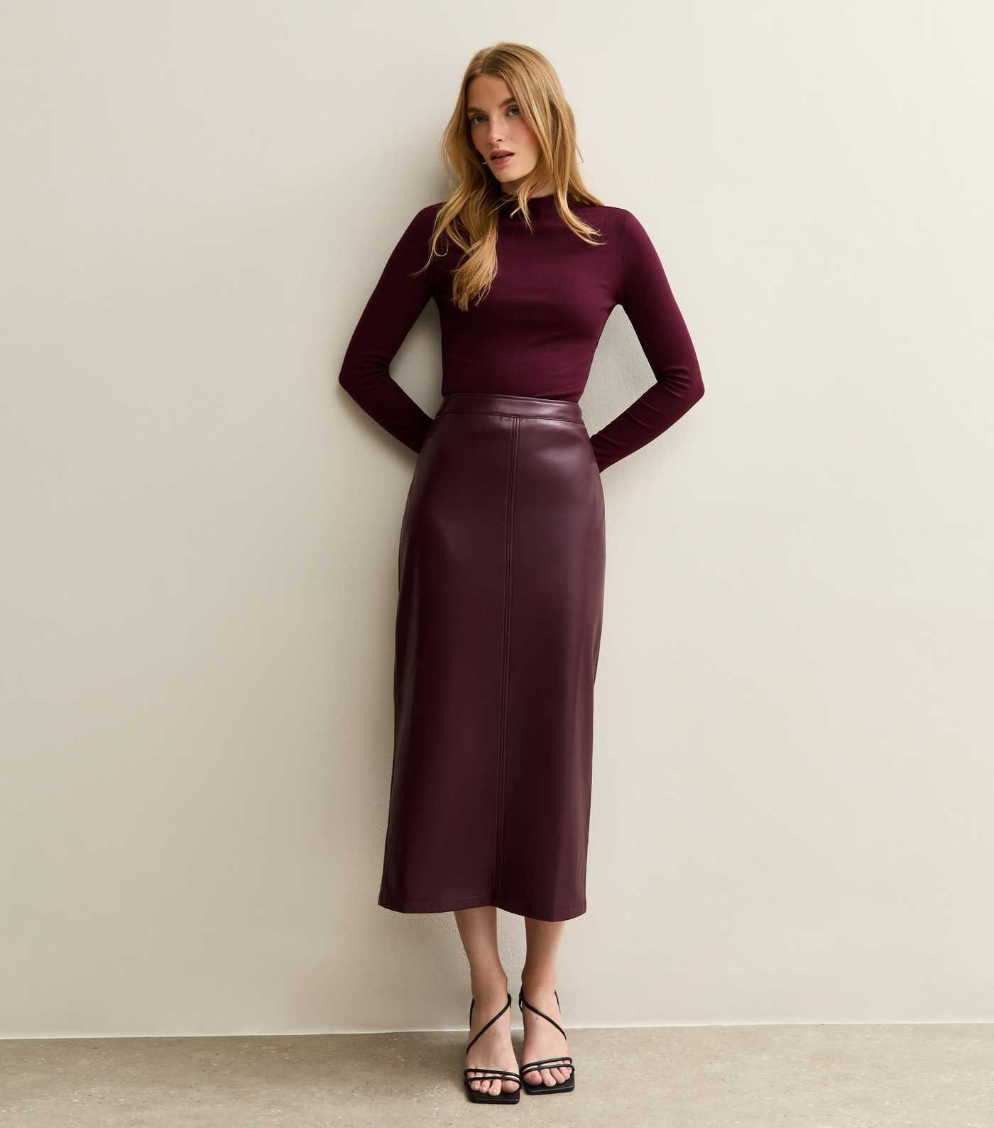 Burgundy Faux Leather Pencil Skirt | New Look | New Look (UK)
