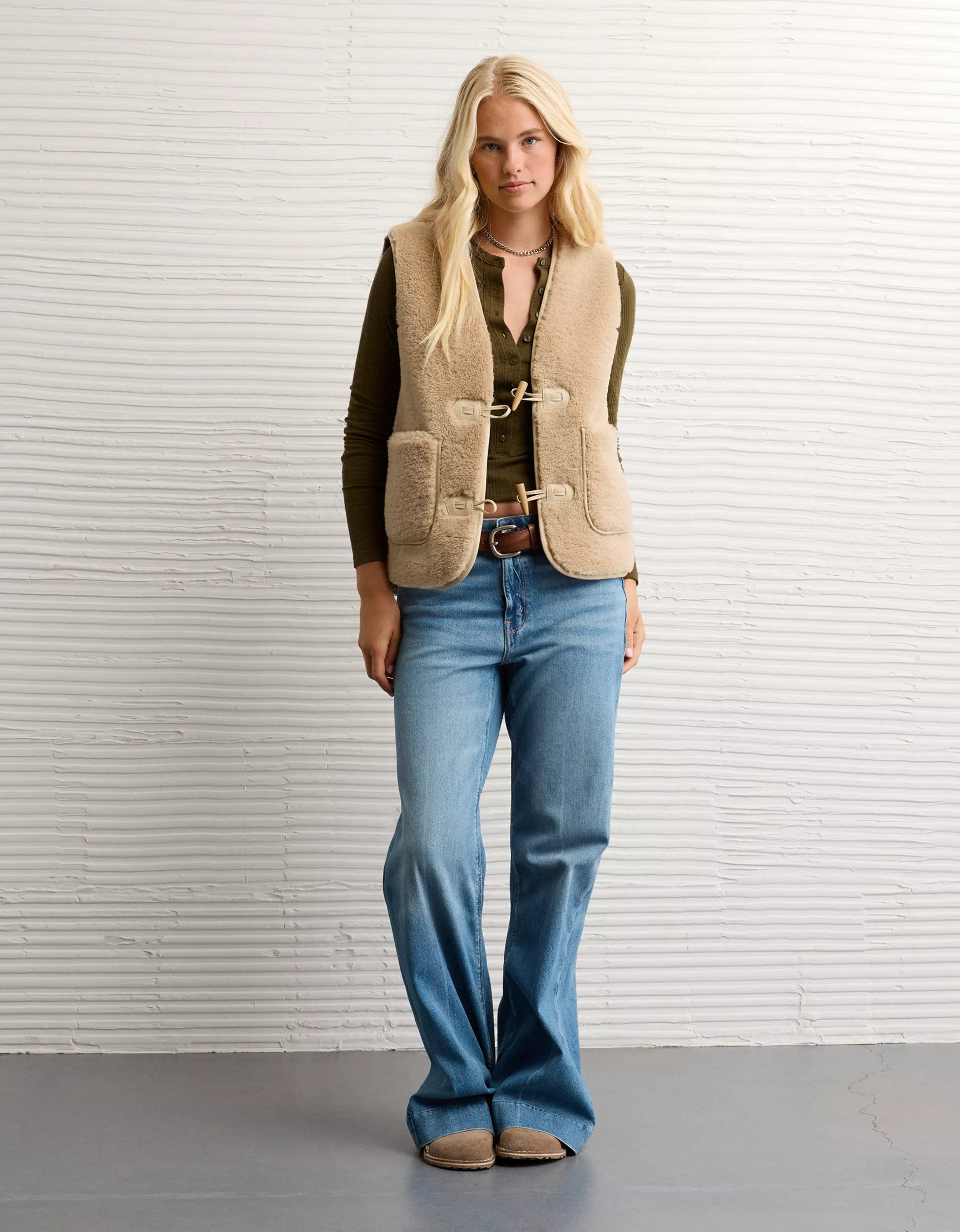 AE Sherpa Vest | American Eagle Outfitters (US & CA)