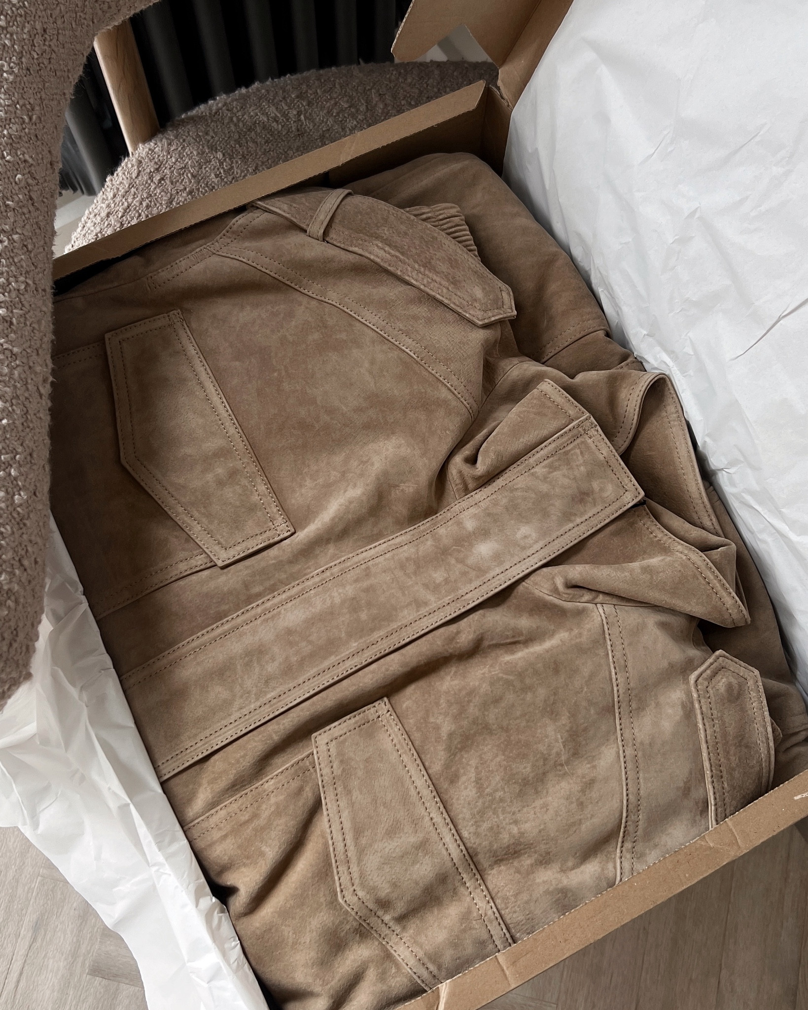 Zara suede jacket - swipe ➡️ for a first impressions try on and sizing information 

Autumn jacket - fall trends - Zara new in - suede bomber jacket - funnel neck - suede leather jacket - bomber jacket 

#LTKuk #LTKautumn #LTKeurope