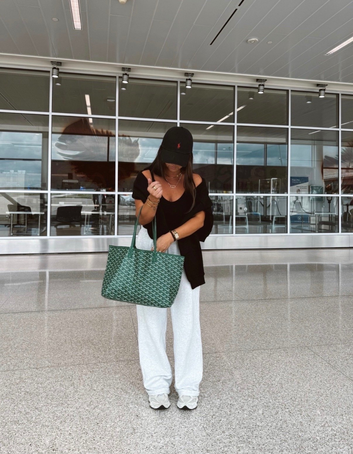 Airport travel outfit! A large tote bag is always a must on travel days 

#LTKootd #LTKTravel #LTKgrwm