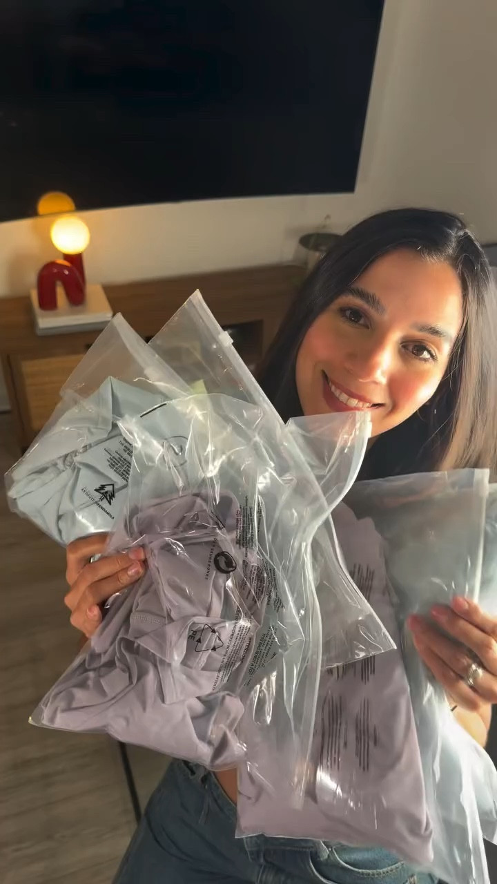 Tesoros escondido en AMAZON. Me encantaron estos outfits de @aoxjox con precios increíbles y fits… bueno ustedes dirán!! No se cual es mi favorito, AMÉ TODOS !! 

Bottom Size M 
Top Size S 

Links in my LTK 🔗 (bio)

#fyp #collab #gym #sportoutfit #trend sport outfit, gym outfit, trending, trend colors, ootd, summer, spring, SS collection