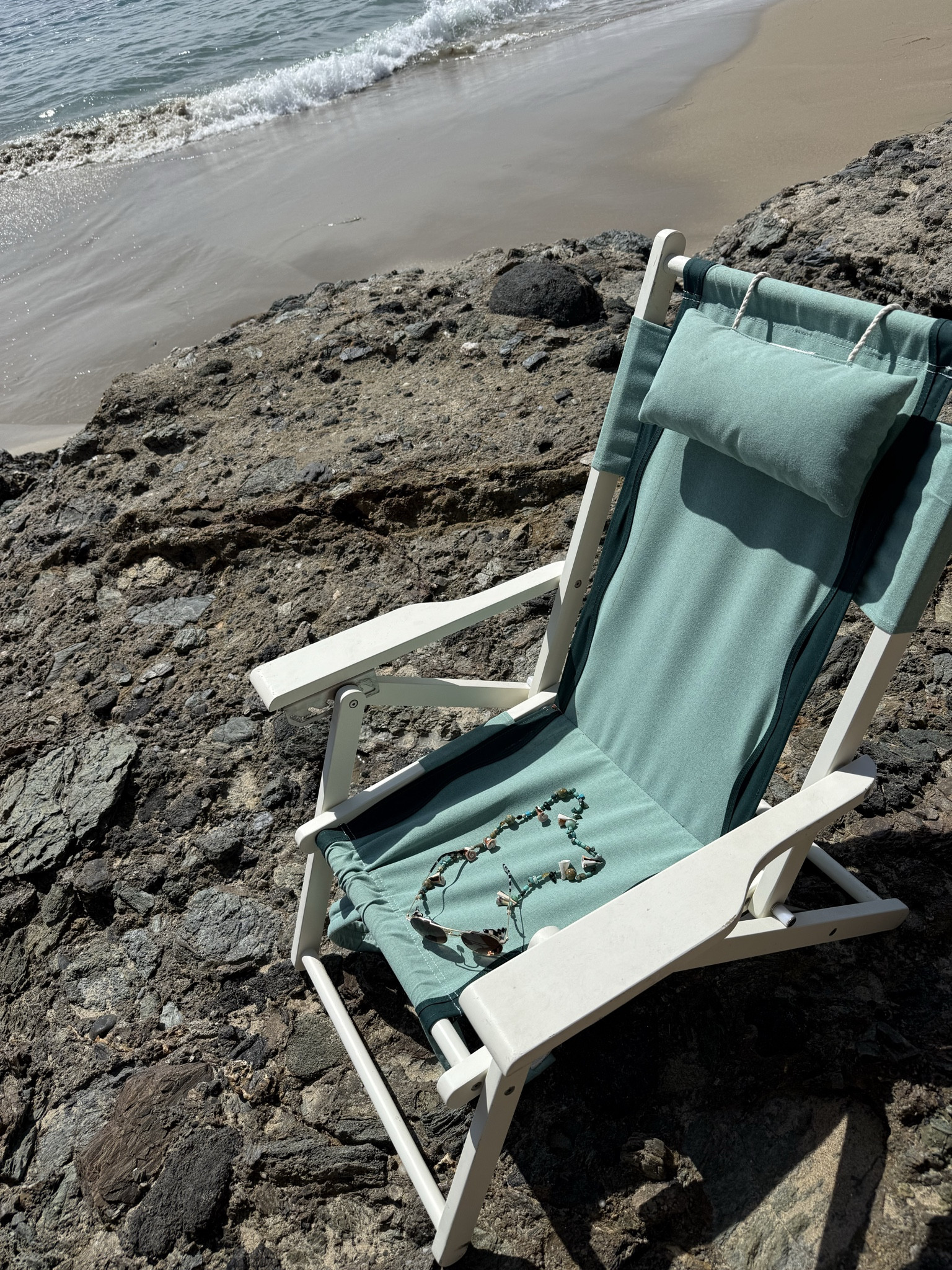 a good beach day starts with the details



#ltkstyle #ltkfinds #ltkseasonal #beachstyle #beachsetup #beachaesthetic #lagunabeach #orangecounty #summerstyle #summeraccessories #vacationstyle #coastalstyle #beachvibes #poolsidevibes #sunglasschain #sunglassesstyle #statementaccessories #styleinspo #outfitdetails #summeraesthetic 

 

#LTKFestival #LTKSeasonal #LTKSwim