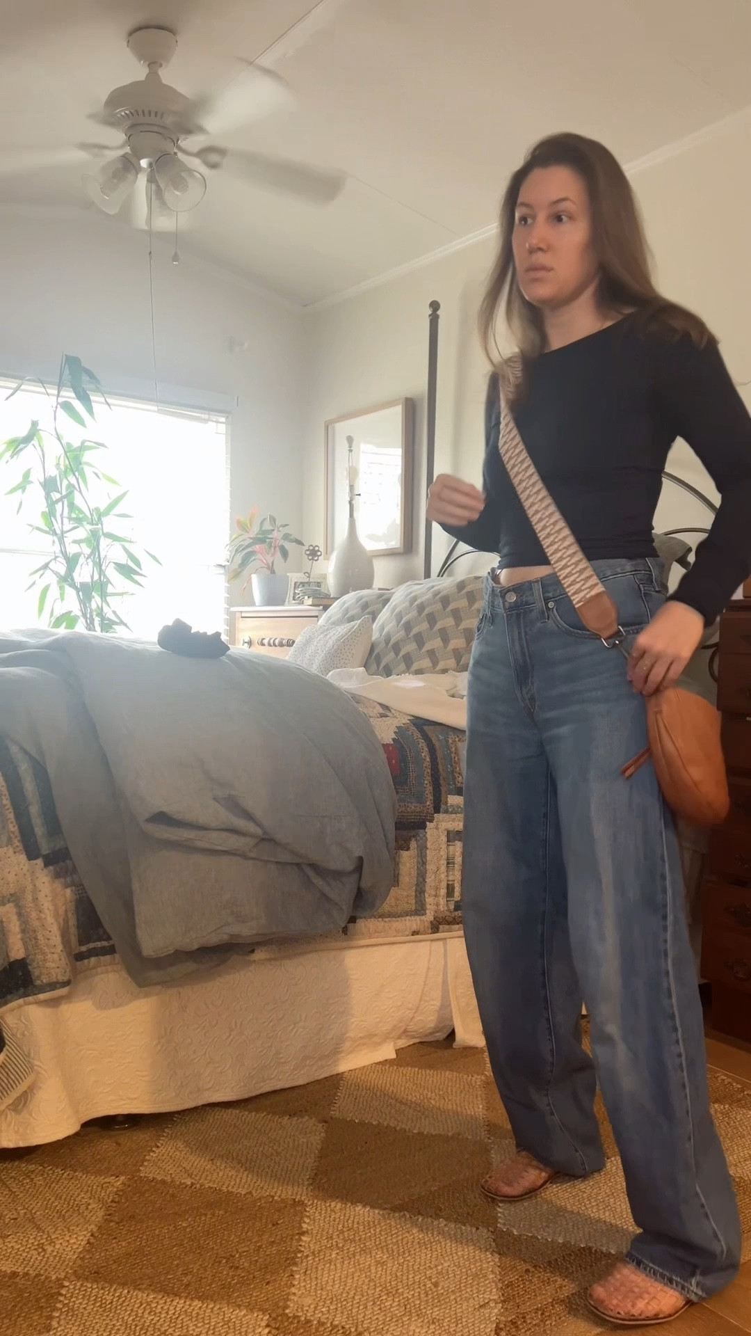 Everyday throw on look! #easyfashion #90s #grwm #jeans #fittedshirt
Wearing 27 in baggy dad jeans. Size small in top. 7 in shoes . 