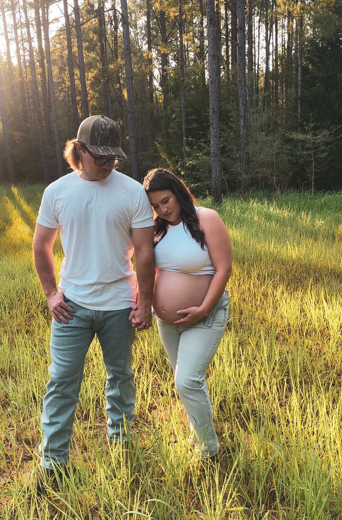 Maternity Photoshoot Outfit #maternityphotosoutfit #maternityphotoshootoutfit #casualoutfits #pregnantmama

#LTKBump