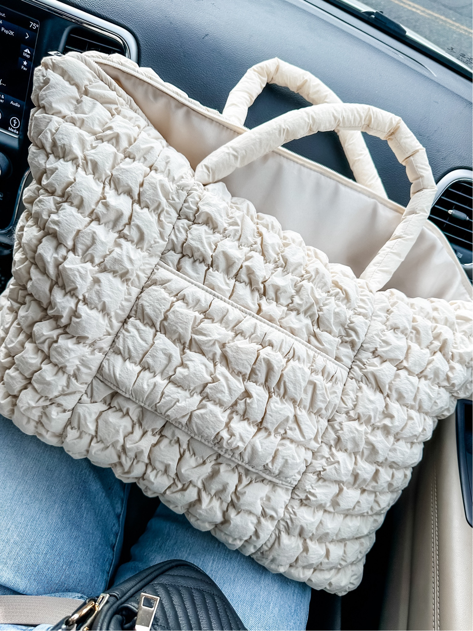 Obsessed with this weekender bag! It holds so much and it’s light and so pretty!! 

#LTKfindsunder50 #LTKtravel #LTKitbag