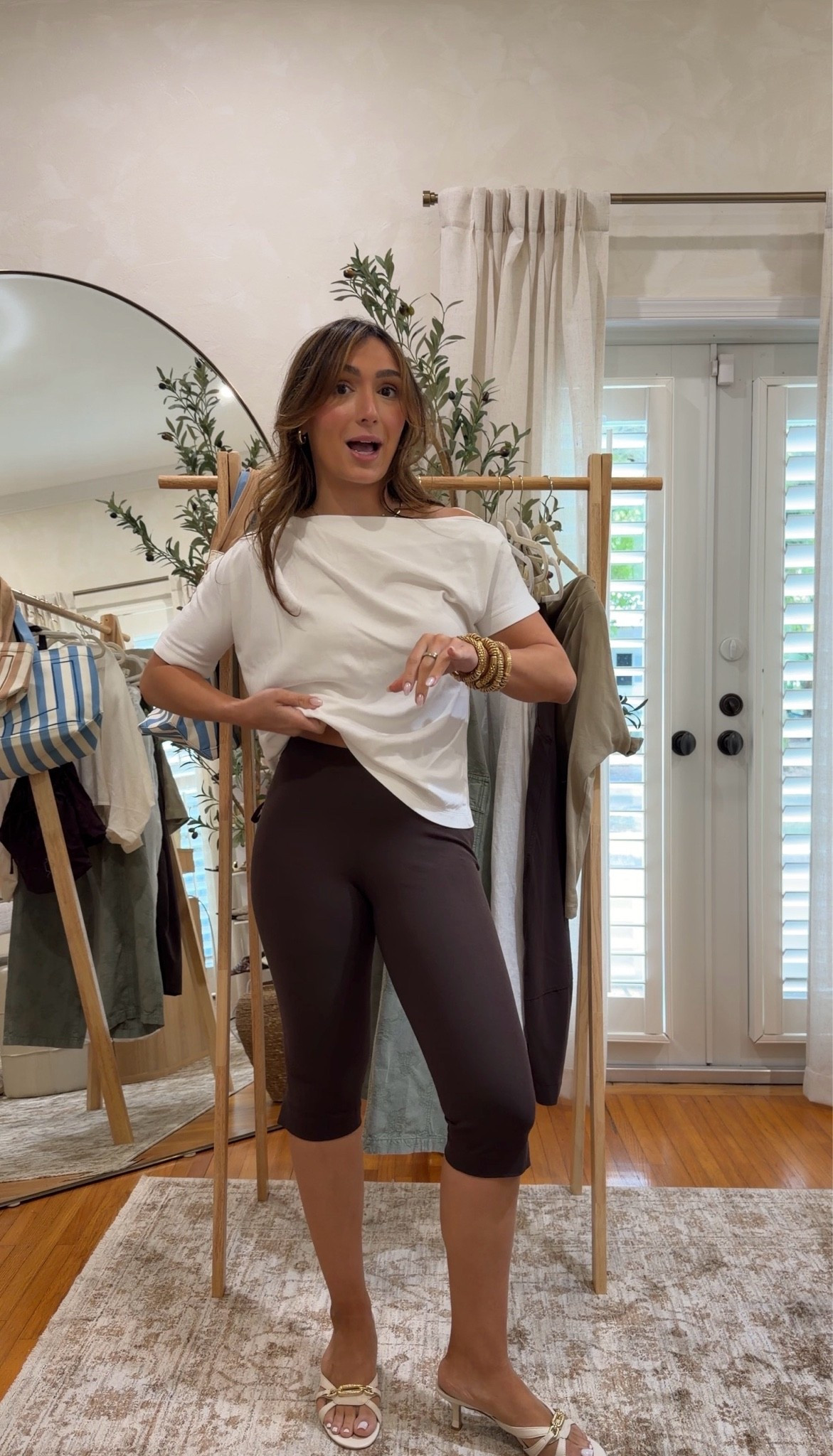 Small top 4 capris!