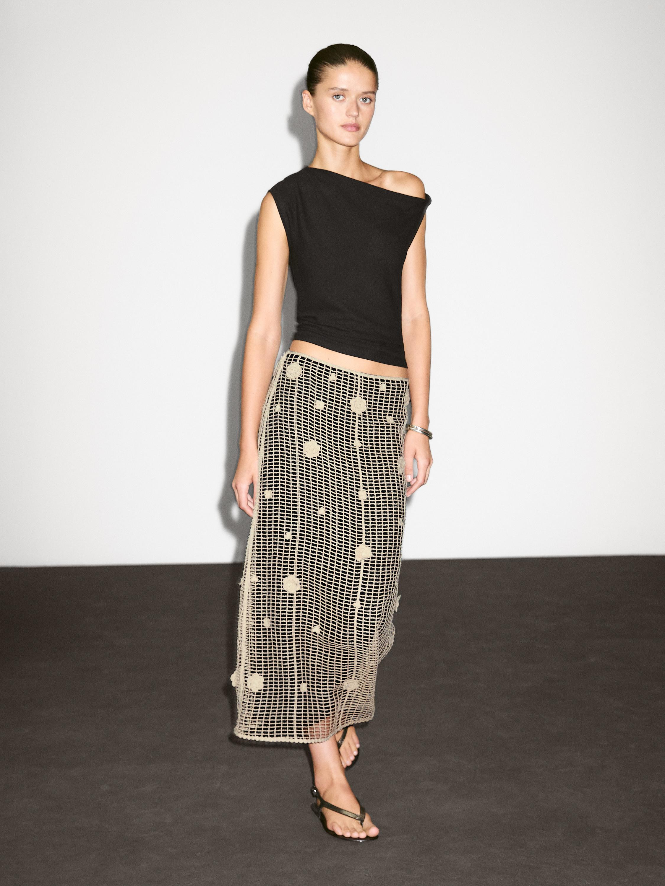 Midi skirt with floral embroidery | Massimo Dutti UK