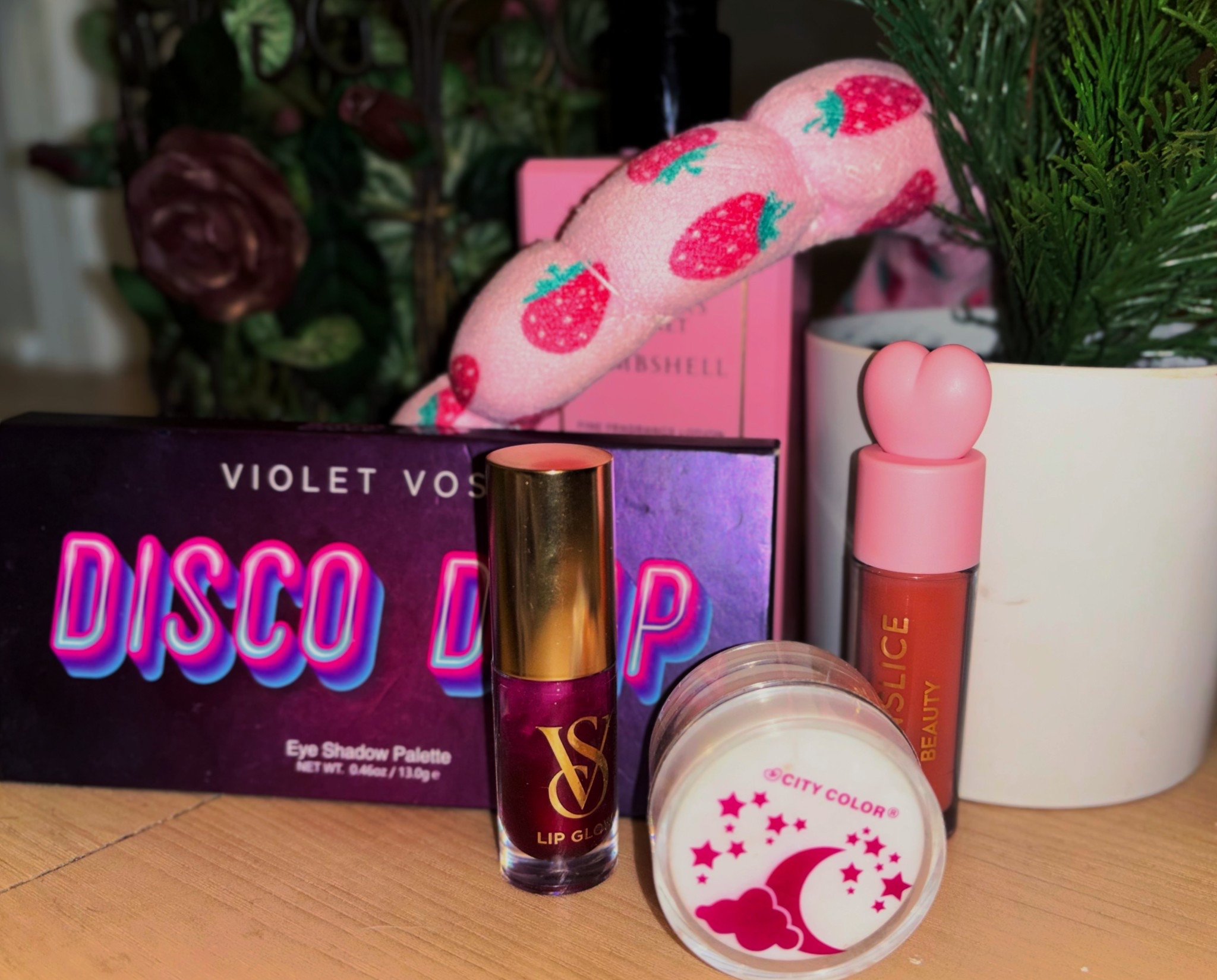 Bombshell is soOoo nostalgic 🔮 Re-adding it to my scent collection has felt like finding a lost gem! 🤣 Literally it smellls like I’m time traveling 15 yrs backwards with every sprinse AND I LOVE IT💜💗

#LTKBeauty #LTKGiftGuide #LTKSeasonal