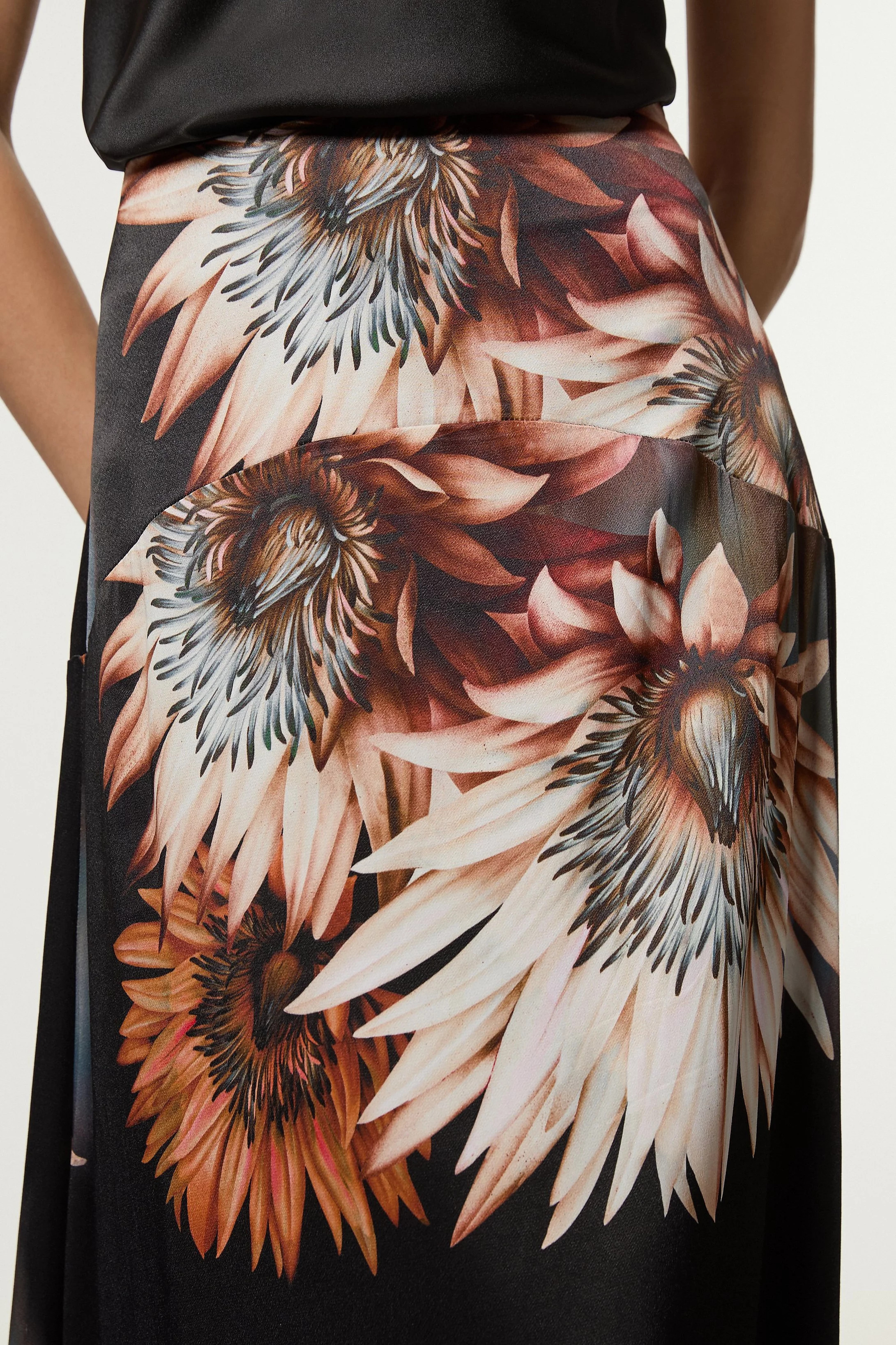 Viscose Satin Printed Panelled Train Maxi Skirt | Karen Millen | Karen Millen US