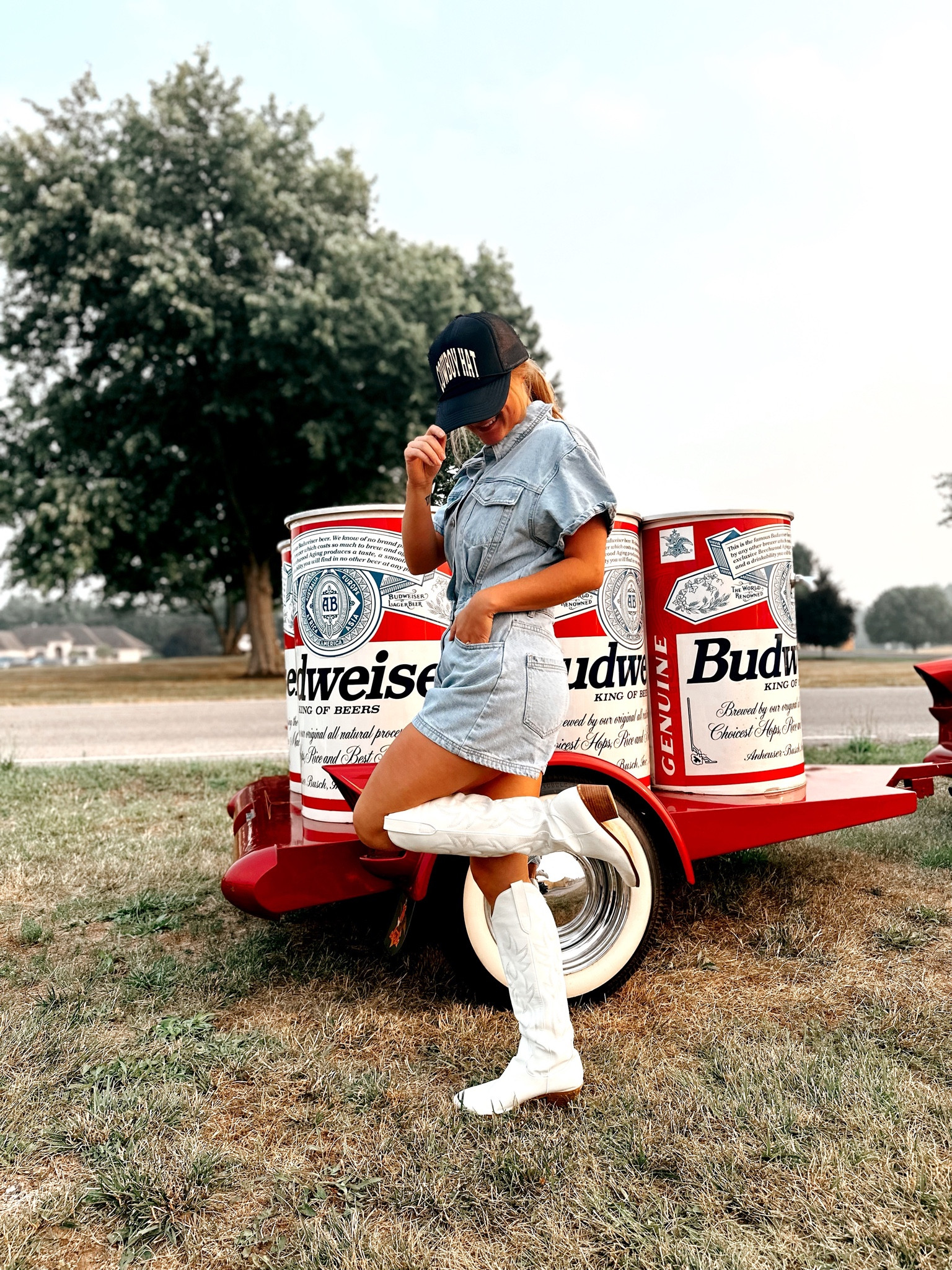 Budweiser ❤️🍻, White🤍🇺🇸 , and Denim💙🧢

#LTKunder100 #LTKSeasonal #LTKunder50