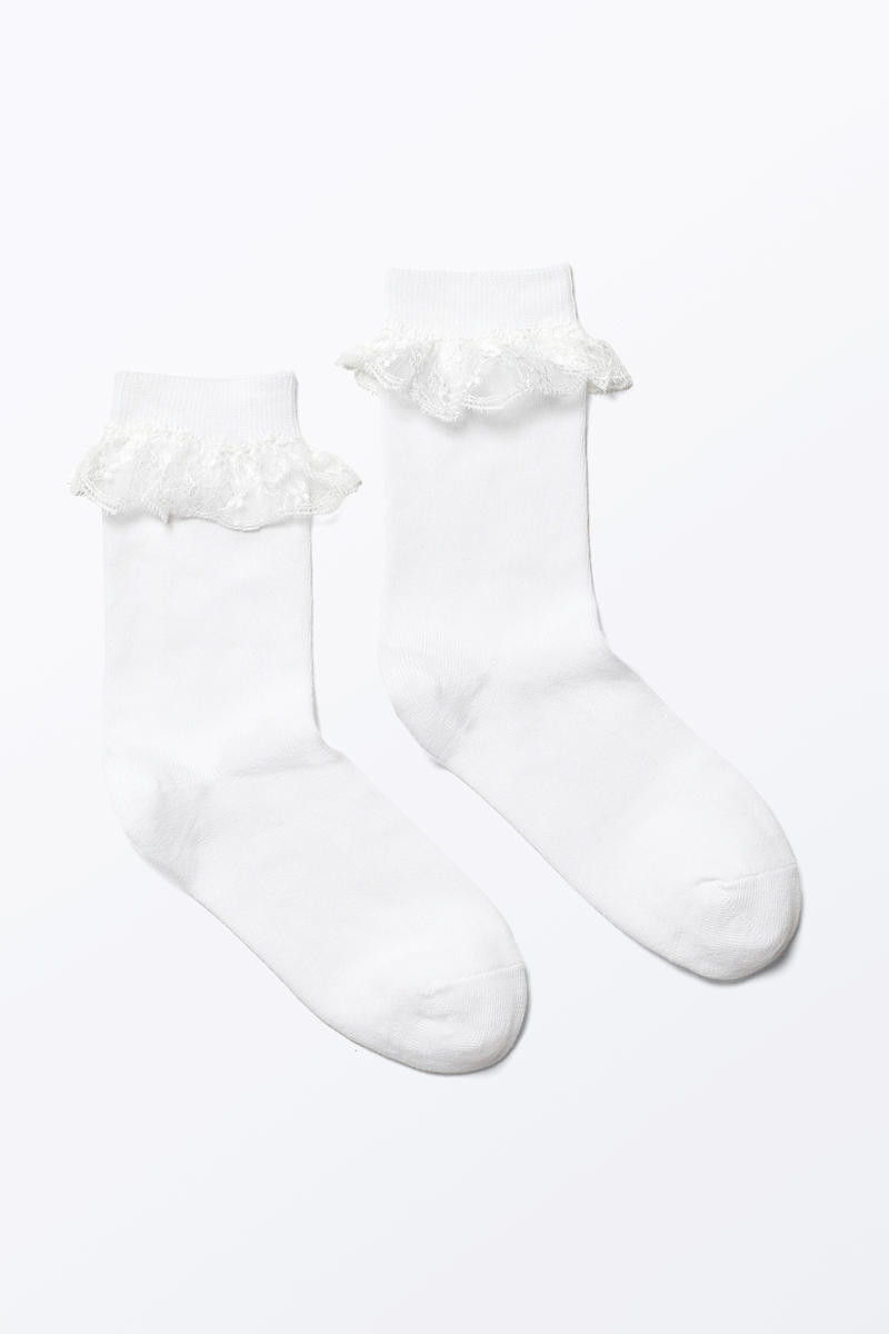 Socken Aus Spitze Mit Rüschen - Weiß | Monki (DE)