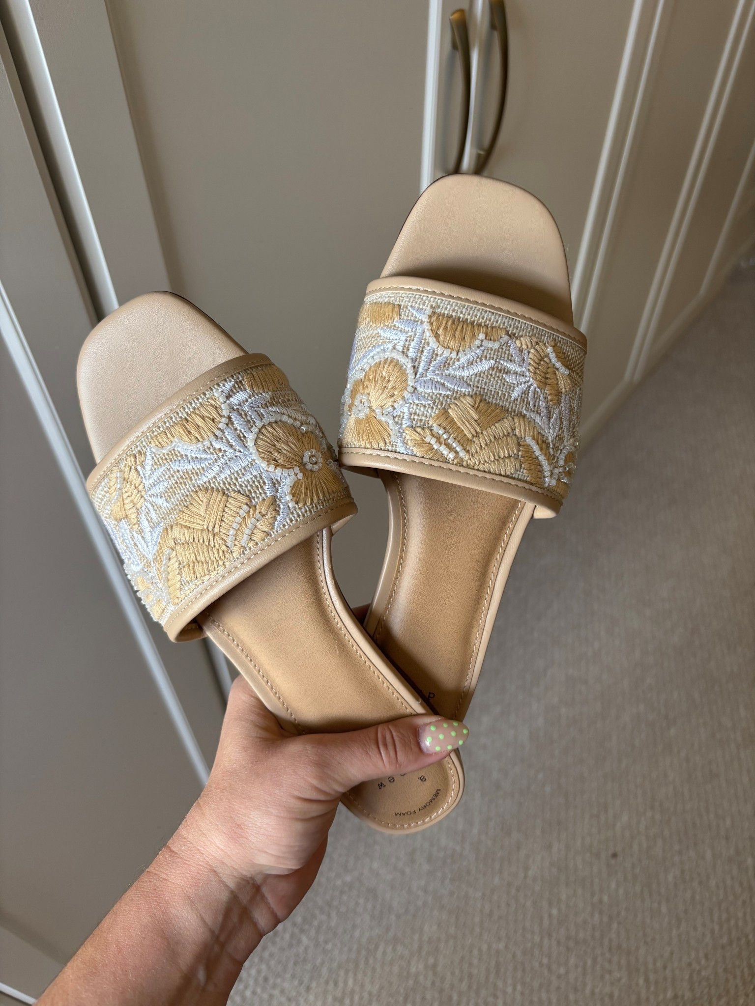 Love the beachy yet chic details on these slide sandals from @Target 

TTS 

Summer Sandals 
Vacation shoes 

#LTKTravel #LTKSaleAlert #LTKootd