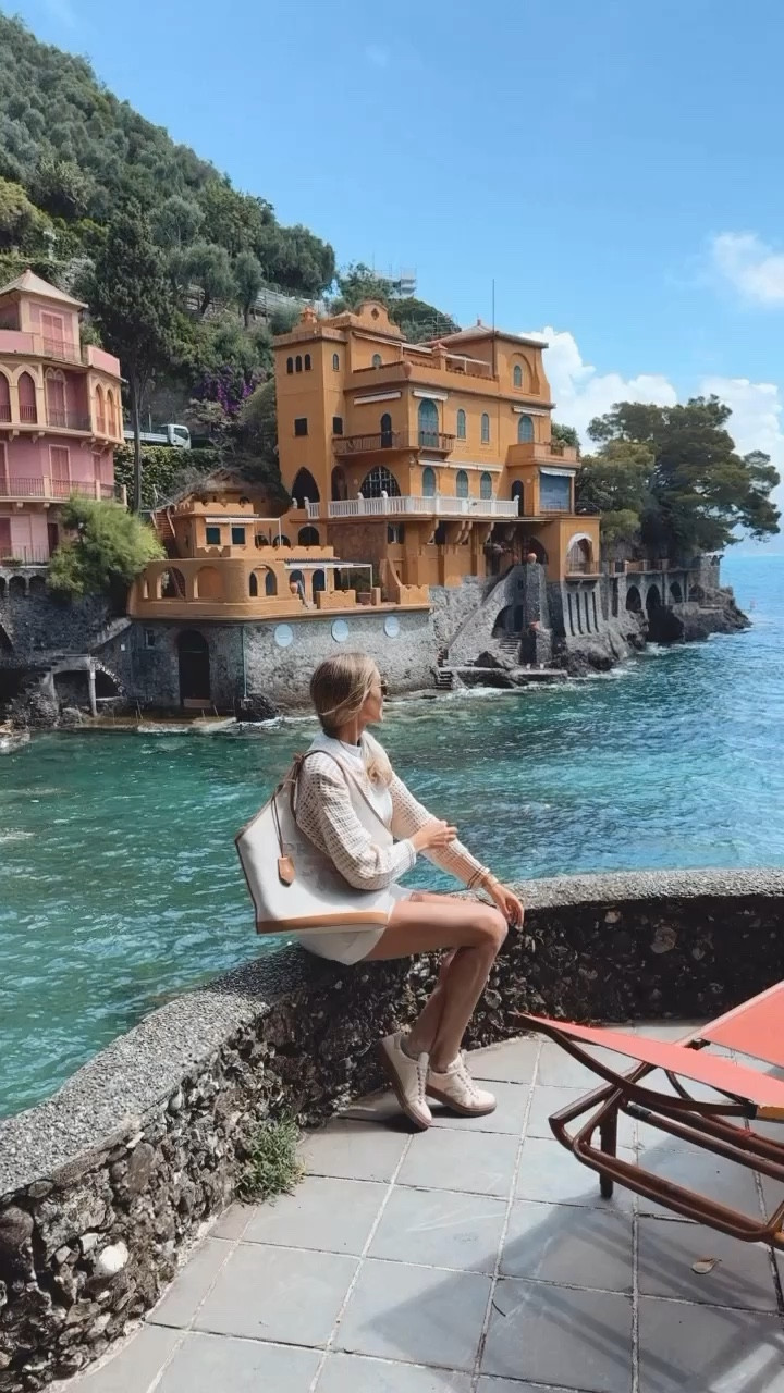 The perfect outfit for sightseeing! Runs tts, wearing a size small.

#LTKOver40 #LTKStyleTip #LTKSeasonal