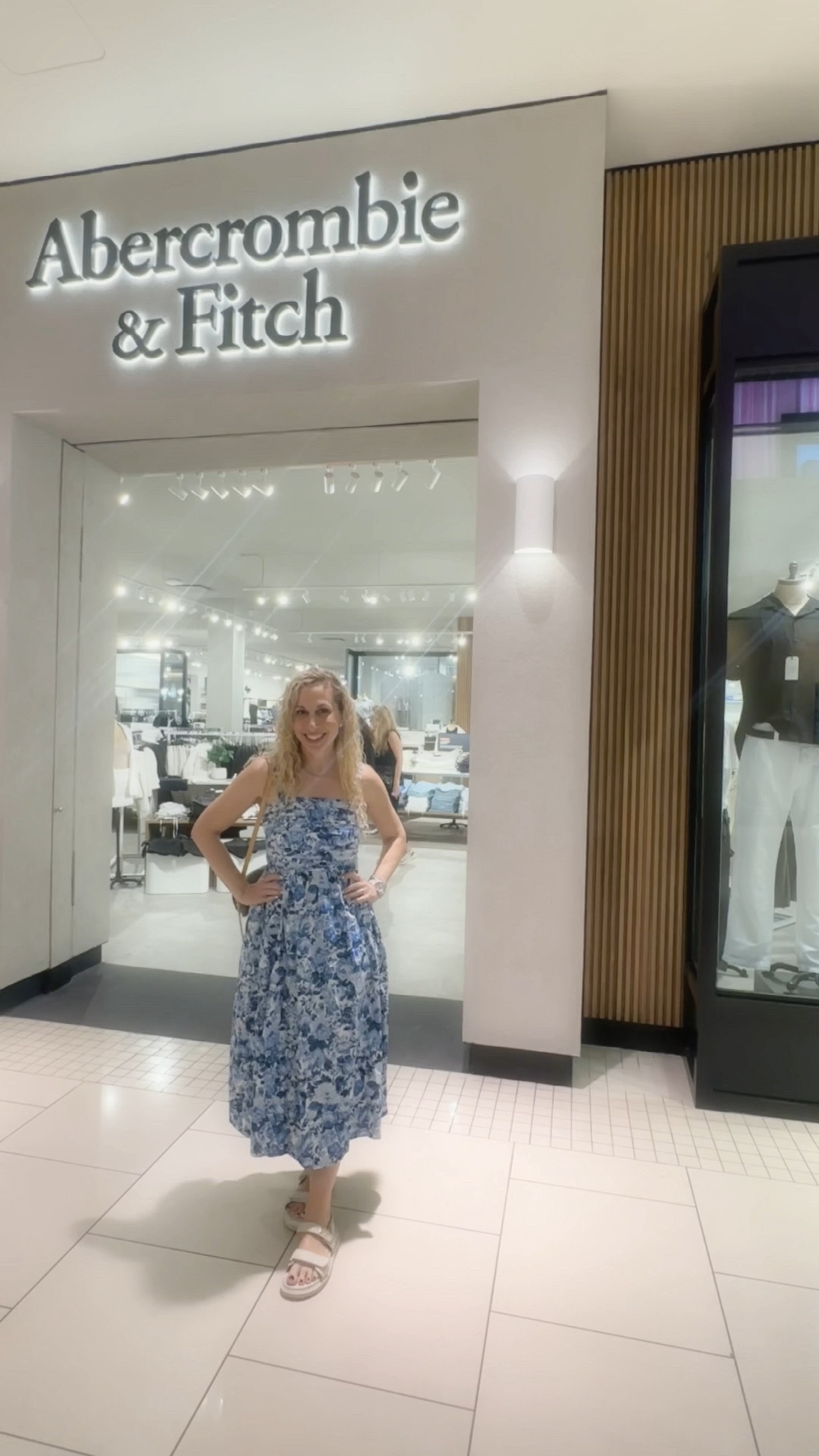 Need a closet refresh? Do you love dresses? Then you have to check out A&F’s new spring collection. I’m a huge fan of their Emerson dresses: flattering, available in extended sizes, and they have pockets! Let me know if you also love these dresses.

#LTKVideo #LTKSpringSale #LTKsalealert