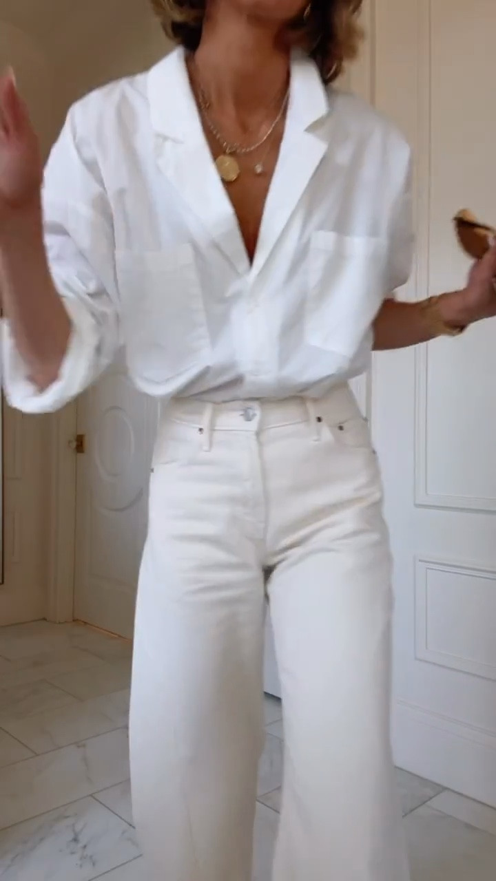 Best Seller this Week! 

These wide leg viral jeans won’t last long! I sized down and recommend. 

#LTKootd