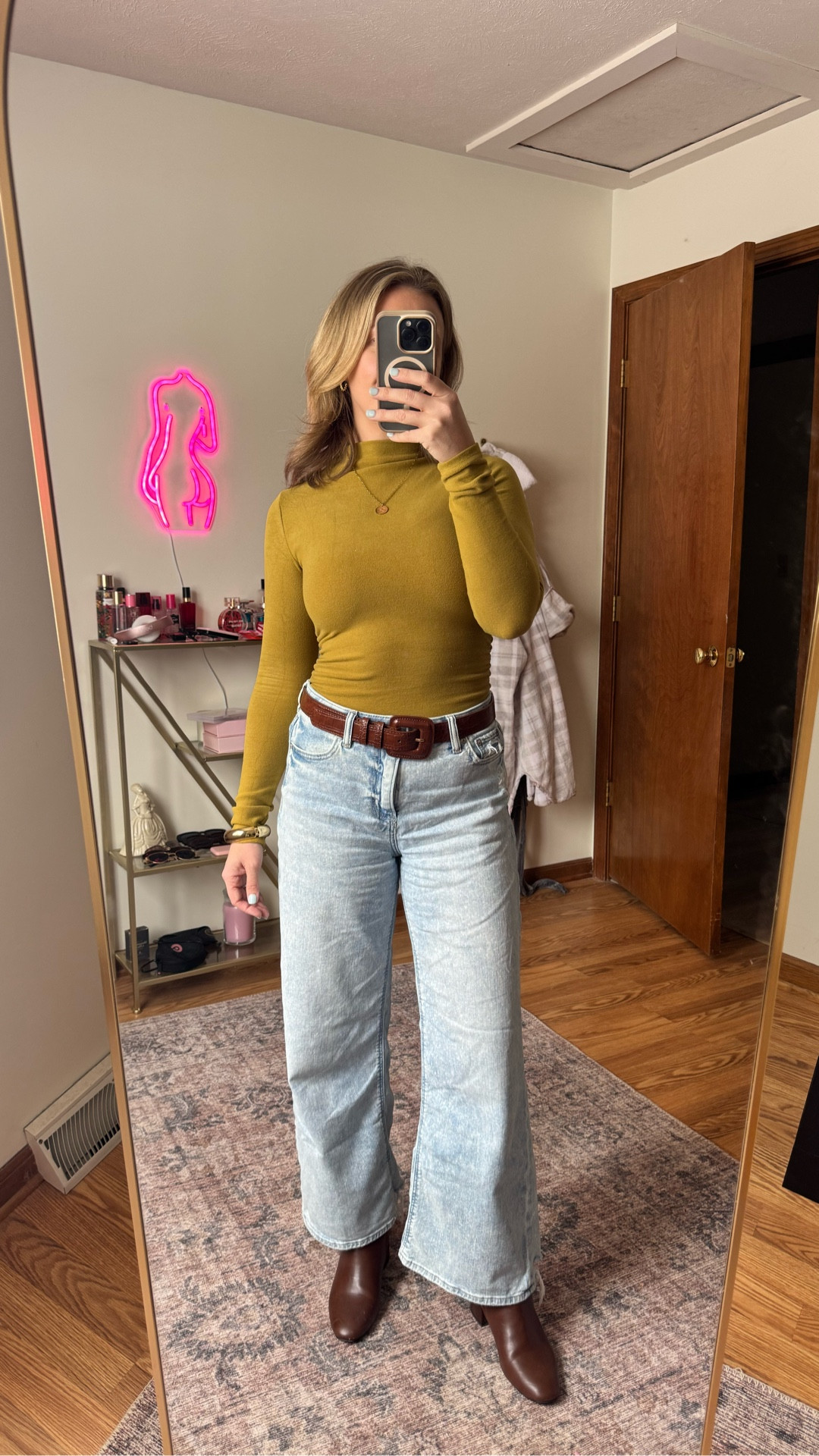 Starting a “what my husband calls my outfits” series

#LTKootd #LTKgrwm #LTKmorningroutine