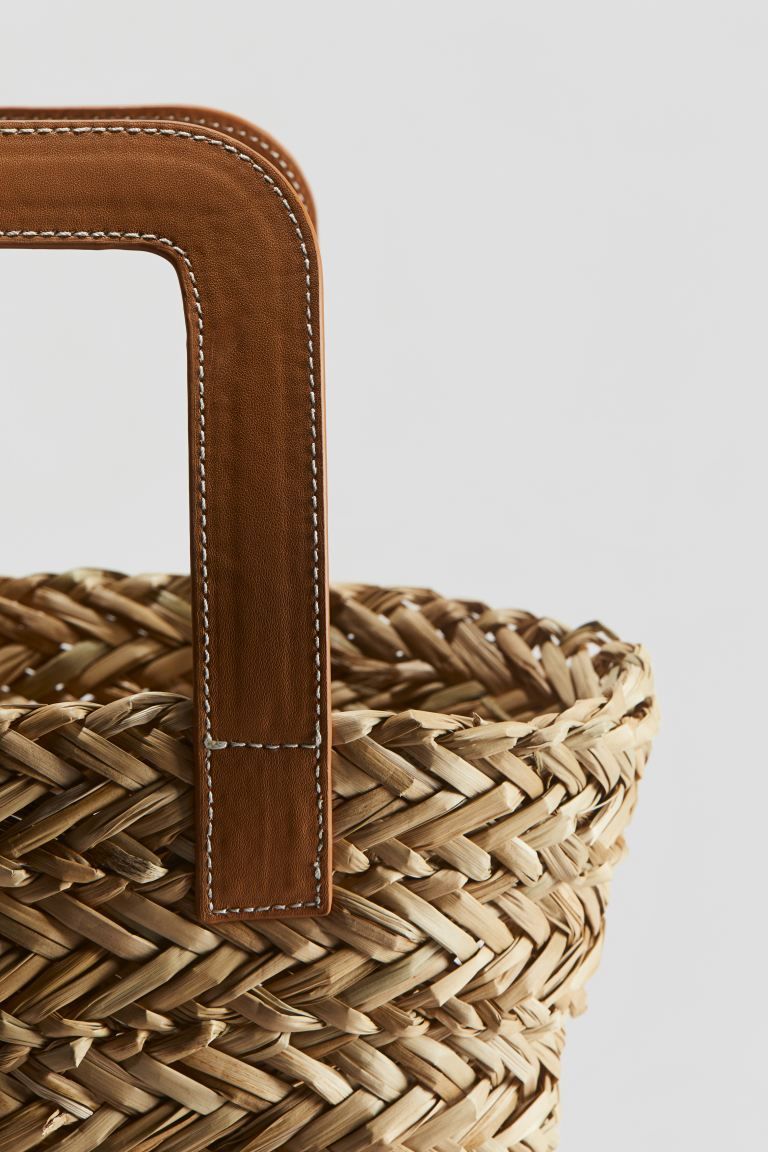 Straw Shopper | H&M (US + CA)