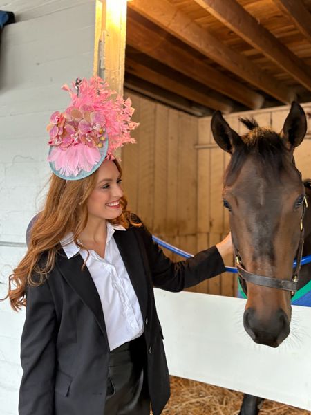 Kentucky Derby Fascinator🐎🌸

Frances B Hats - Kentucky Derby - derby hat - oaks - thurby - derby style - fascinator - 

#LTKparties #LTKFestival #LTKSeasonal