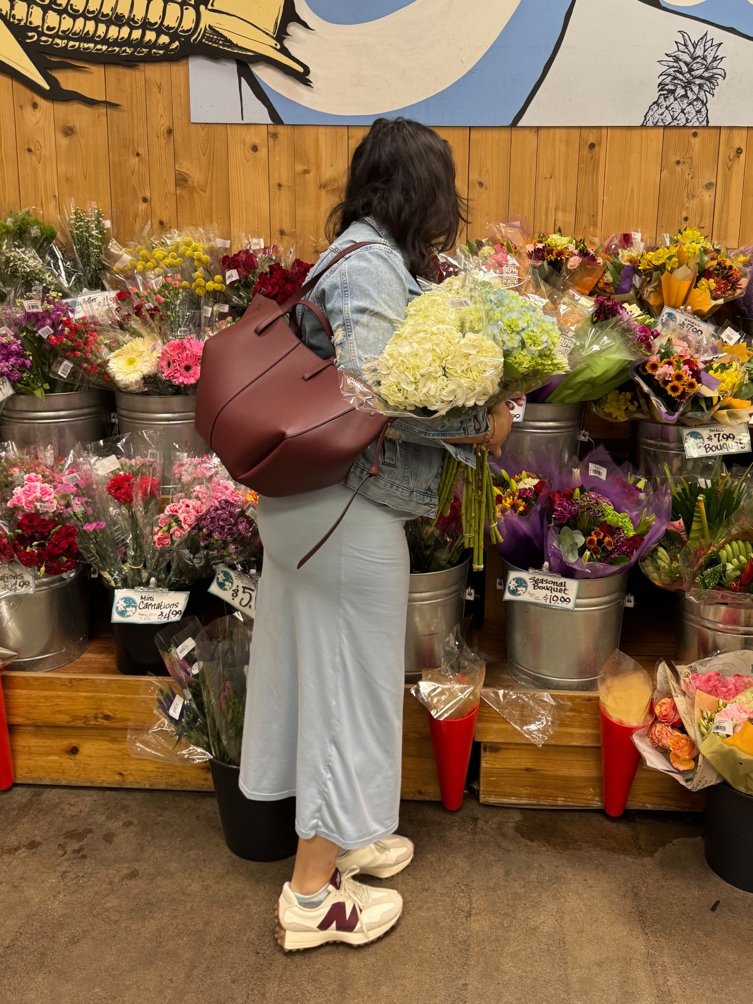 Comfy Maternity dress size L 
Sneakers tts 