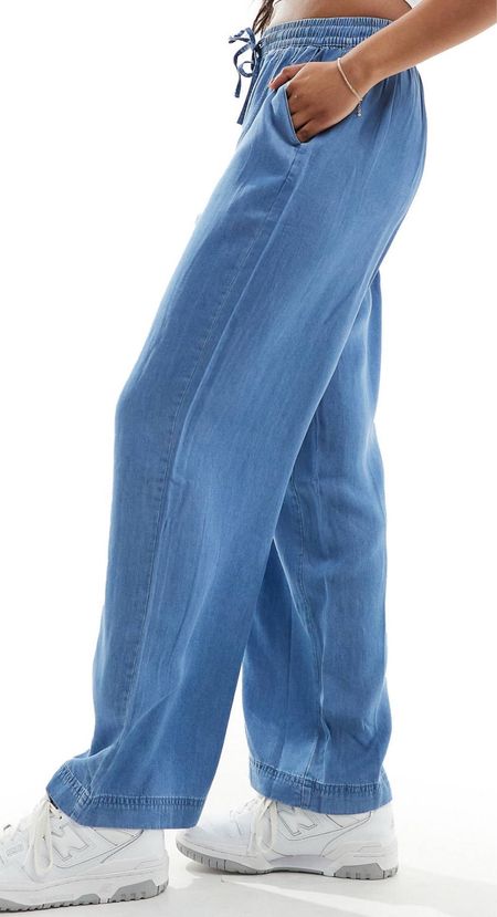 Blue wide leg denim trousers 🩵

#LTKSeasonal #LTKeurope #LTKstyletip