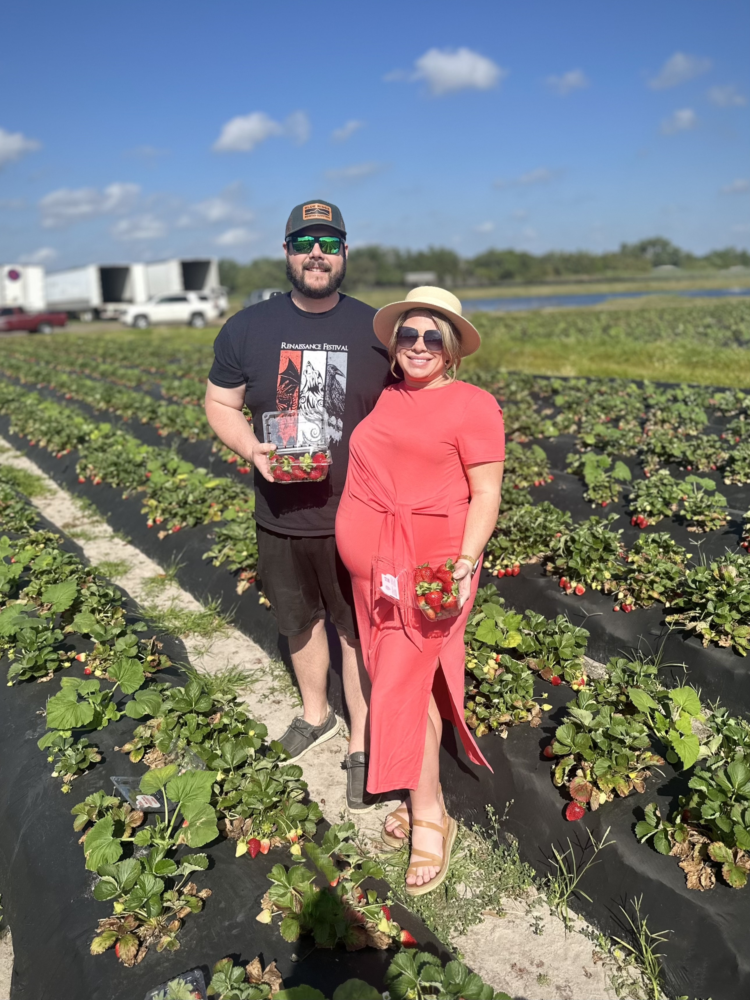 February and March is strawberry season here in central Florida. The best strawberry fields are here in Plant City and Thonotosassa Florida.

At 38 weeks pregnant I decided to wear this cute wrap dress I found on Amazon. Super bump and maternity friendly.#LTKStyleTip


I sized up to an XL to accommodate for my bump, I usually wear a size large when I’m not pregnant.

#LTKMidsize #LTKBump