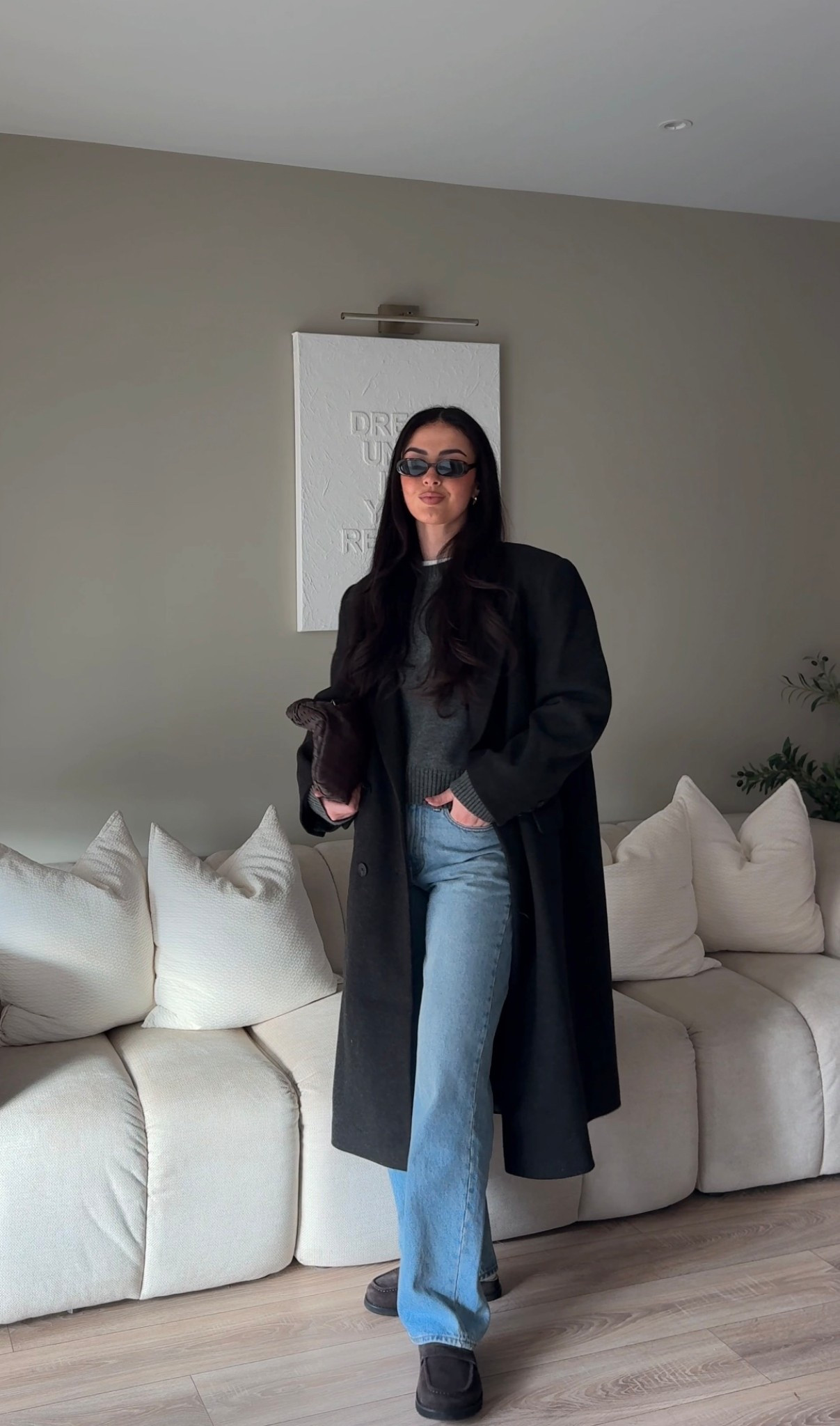 Outfit of the day x

Grey coat, grey Maebe jumper, Maebe, mid rise jeans, Abercrombie & Fitch, Le Specs, Dune mules, brown mules, brown bag, COS t-shirt, boyfriend coat, shoulder pad coat, ASOS coat



#LTKstyletip #LTKwinter #LTKuk