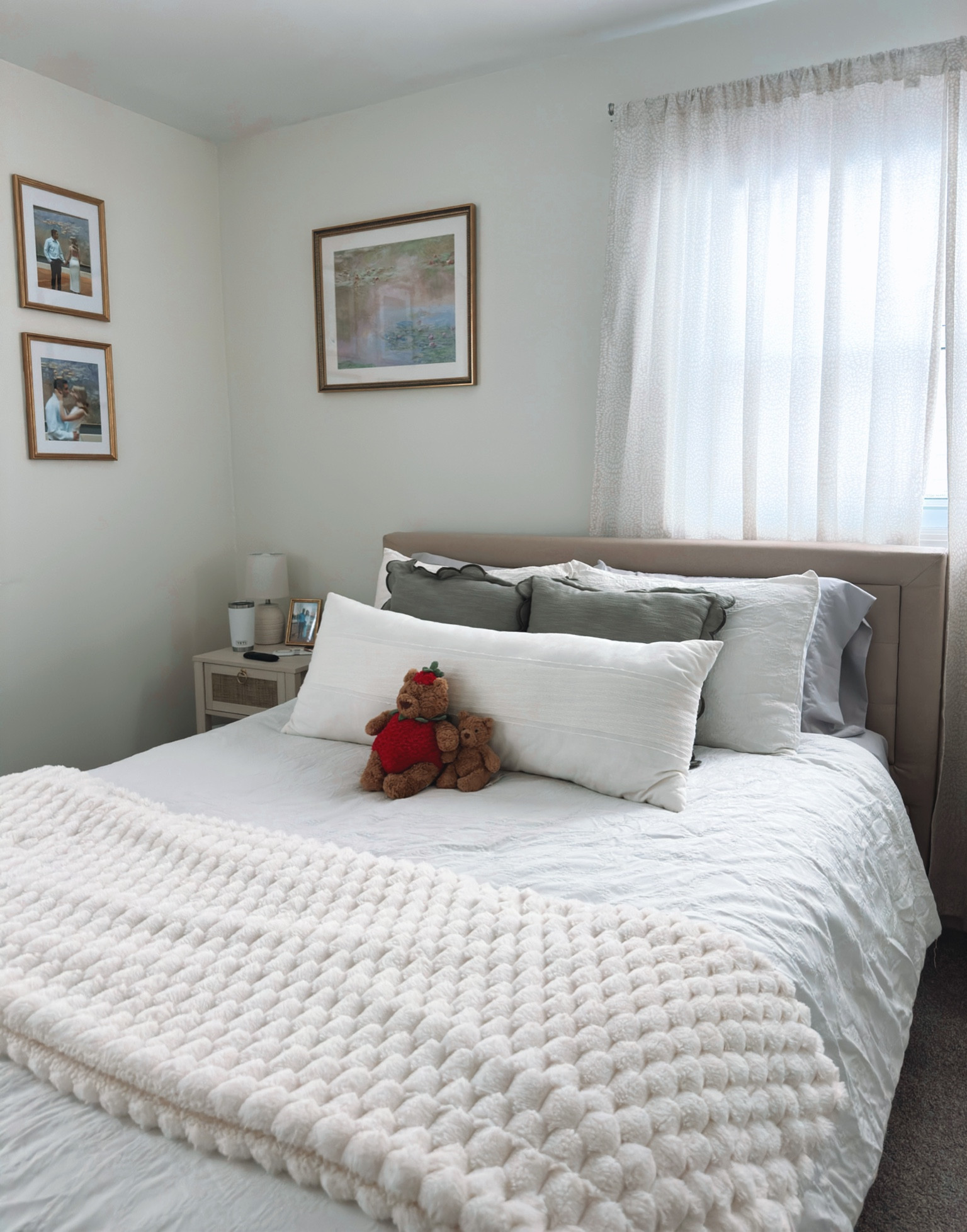 Bedroom decor!! 
Loving how cozy my bedroom is!! 

#LTKHome #LTKU #LTKStyleTip