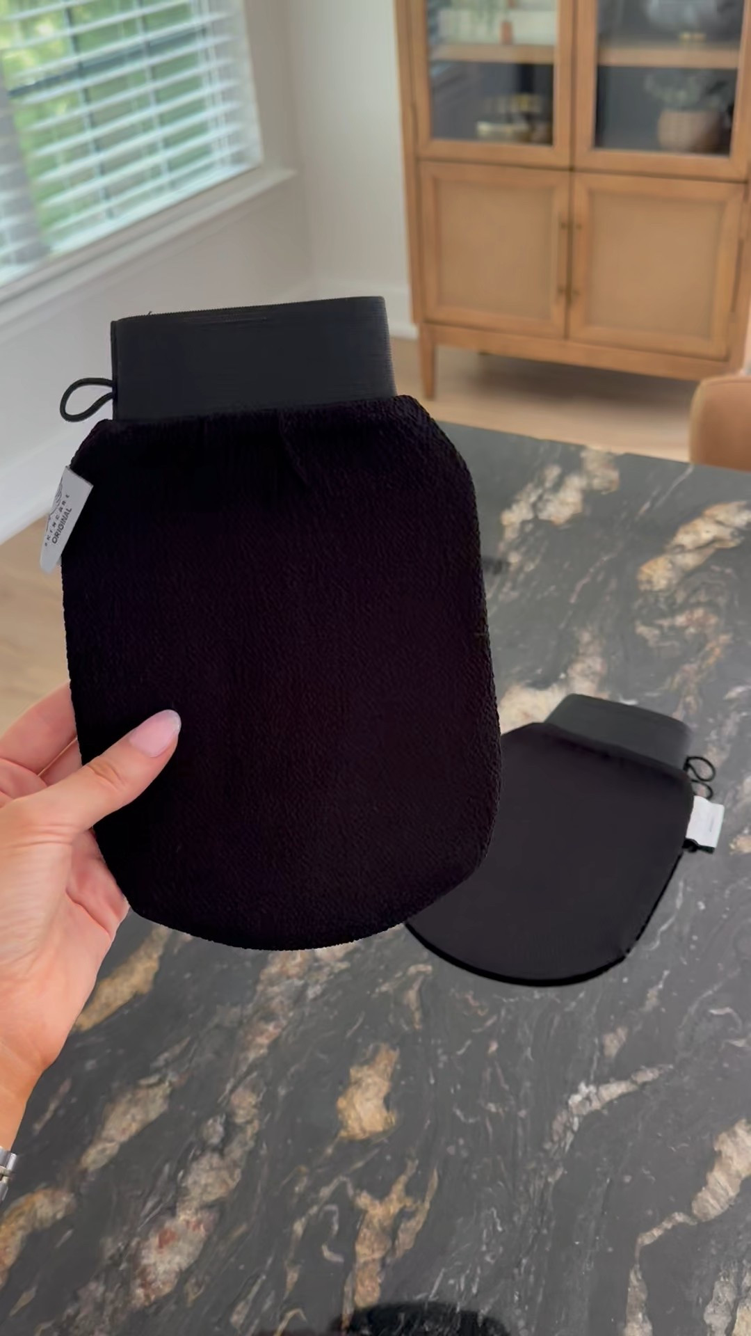 Amazon prime day deal - 2 pack of exfoliating mitts to remove self tanner

Tan eraser, exfoliating mitt, tan remover

#LTKBeauty #LTKTravel #LTKSaleAlert