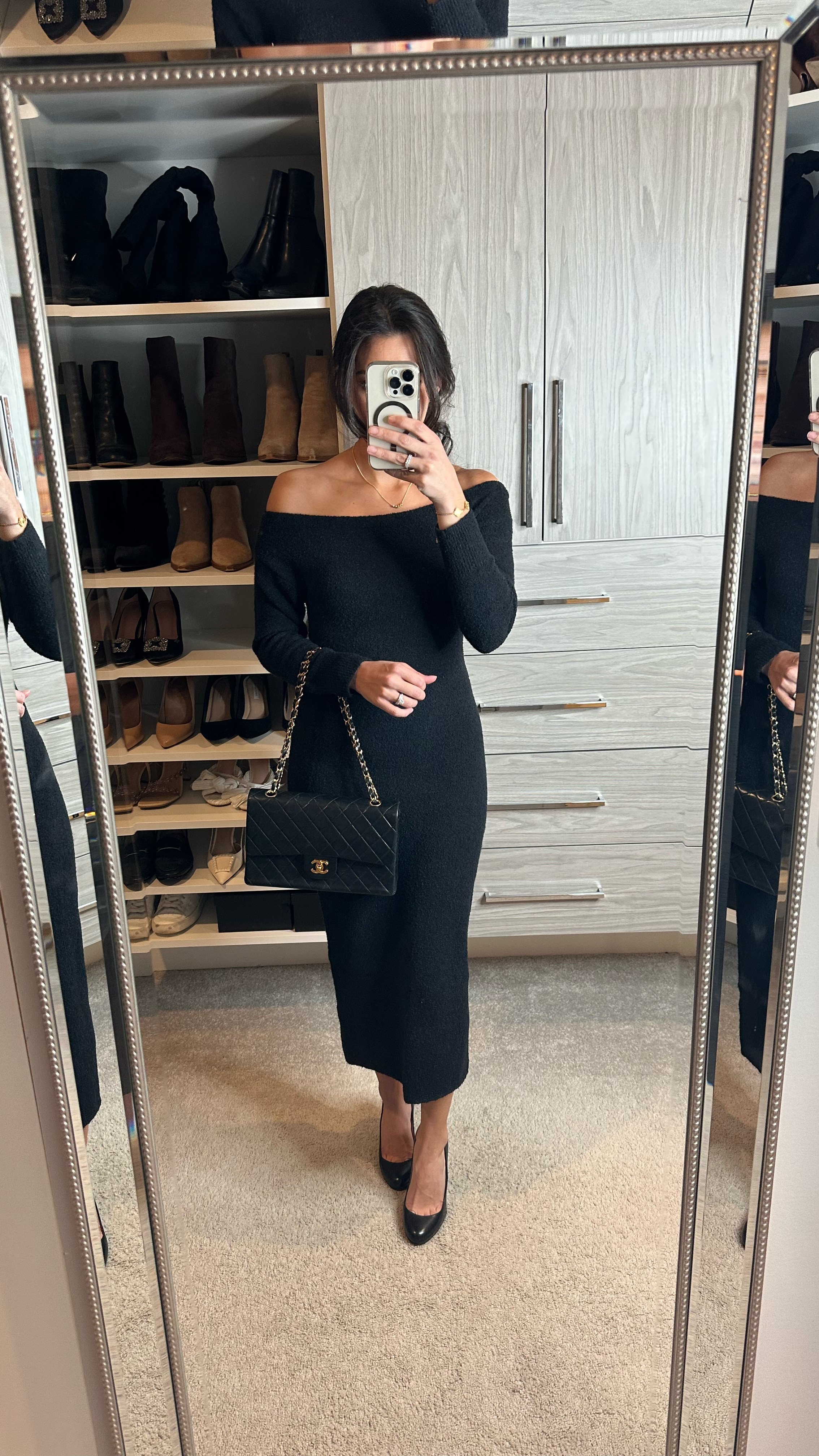 Little black dress / midi dress 

size down in this abercrombie dress 



#LTKFindsUnder50 #LTKFindsUnder100 #LTKStyleTip